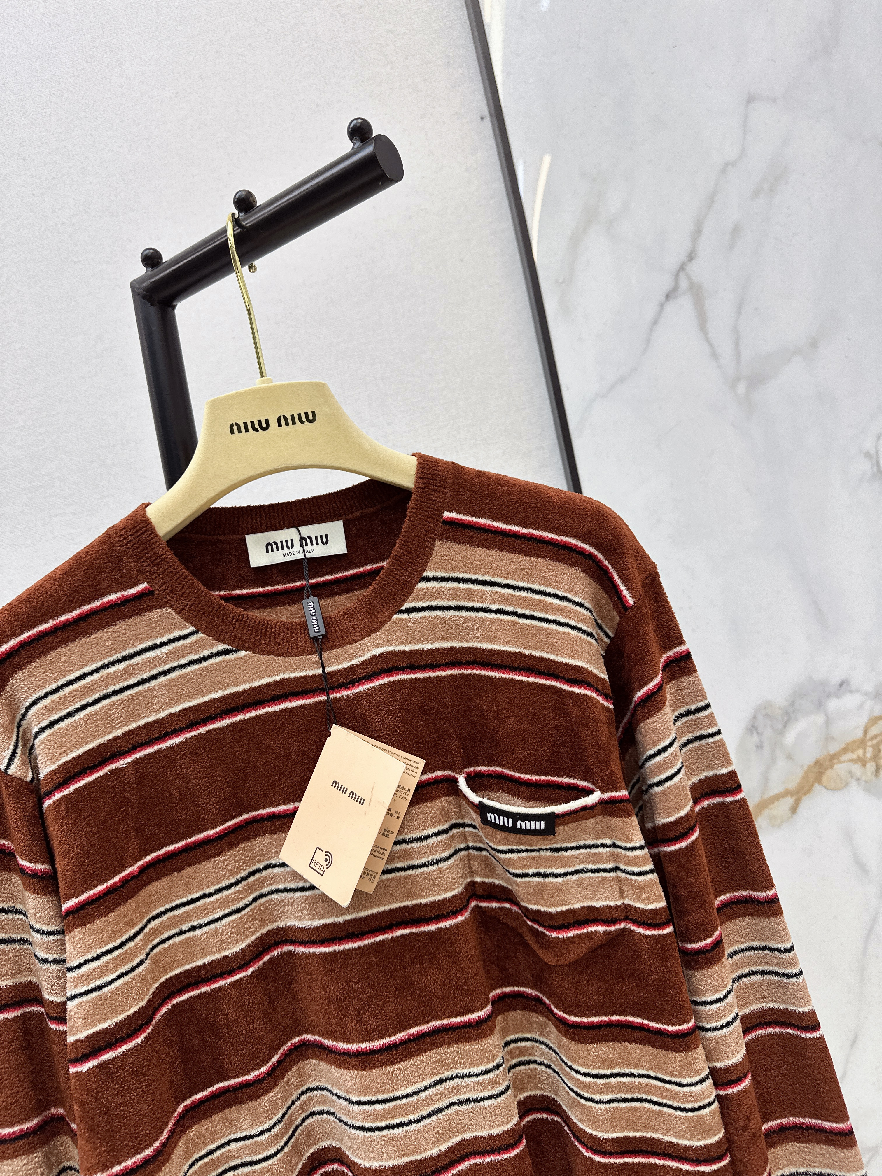 Miu 26ss stripe sweater