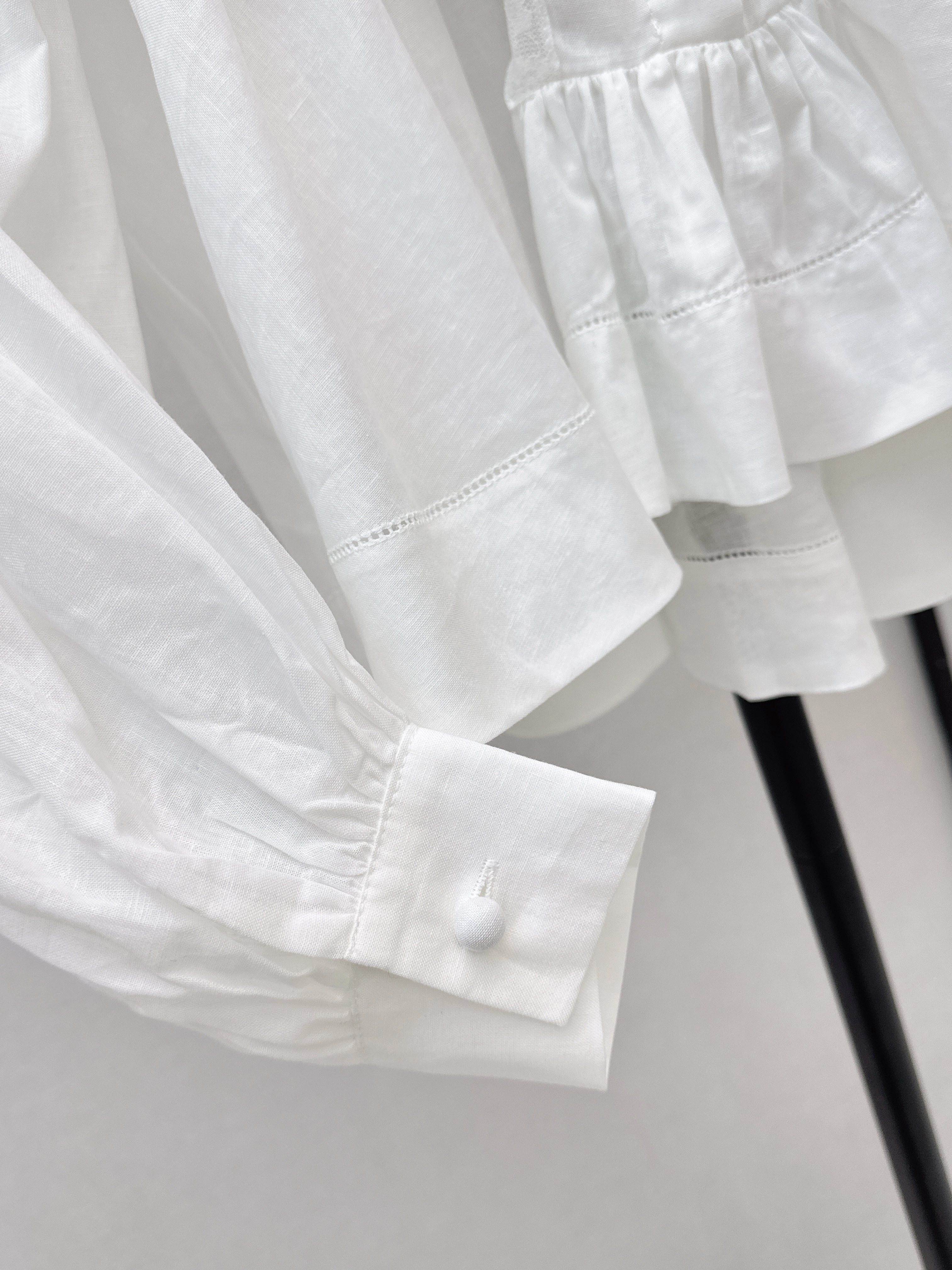 Chol 26ss lace ruffle shirt