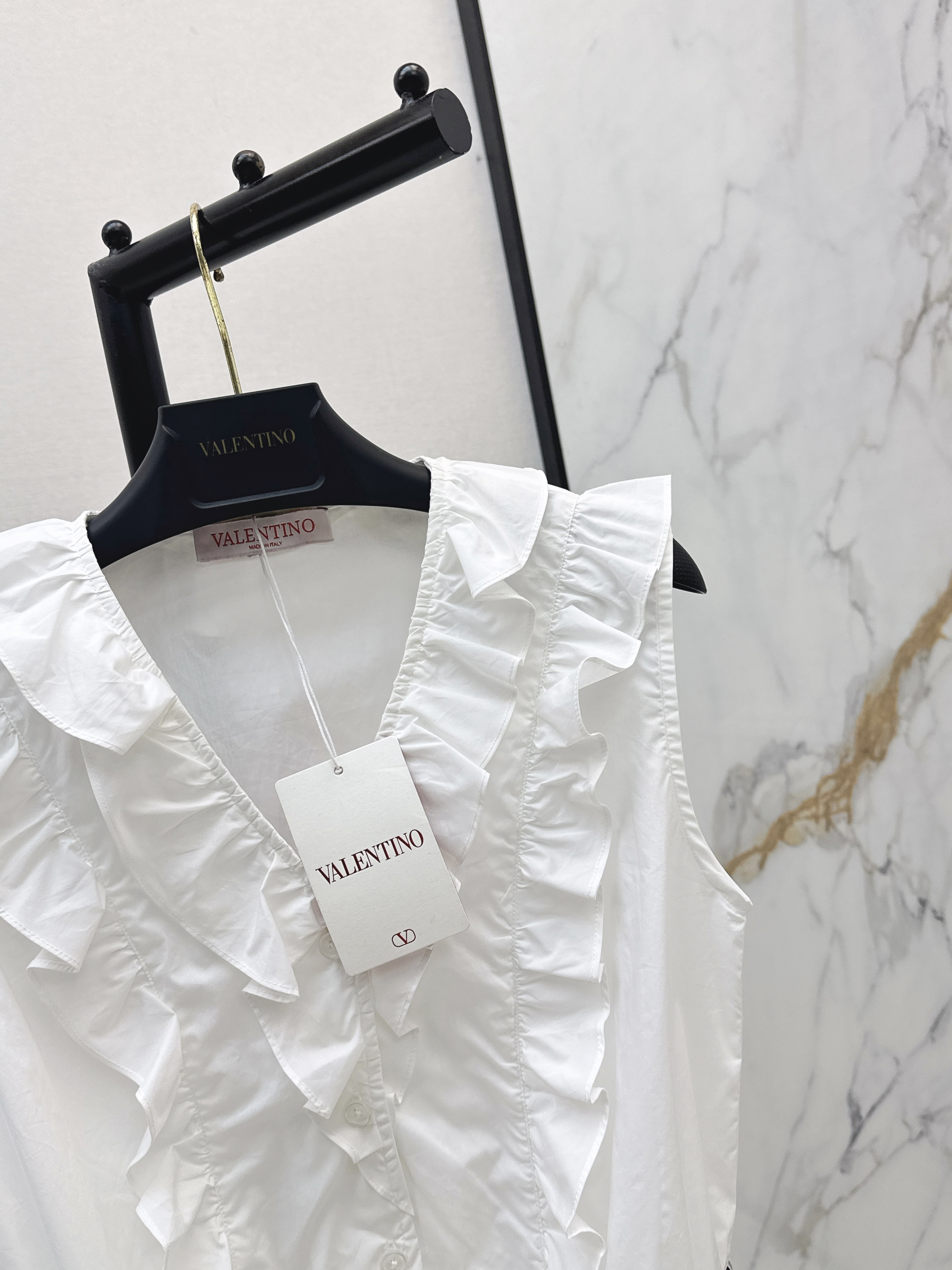 Valen 26ss sleeveless shirt