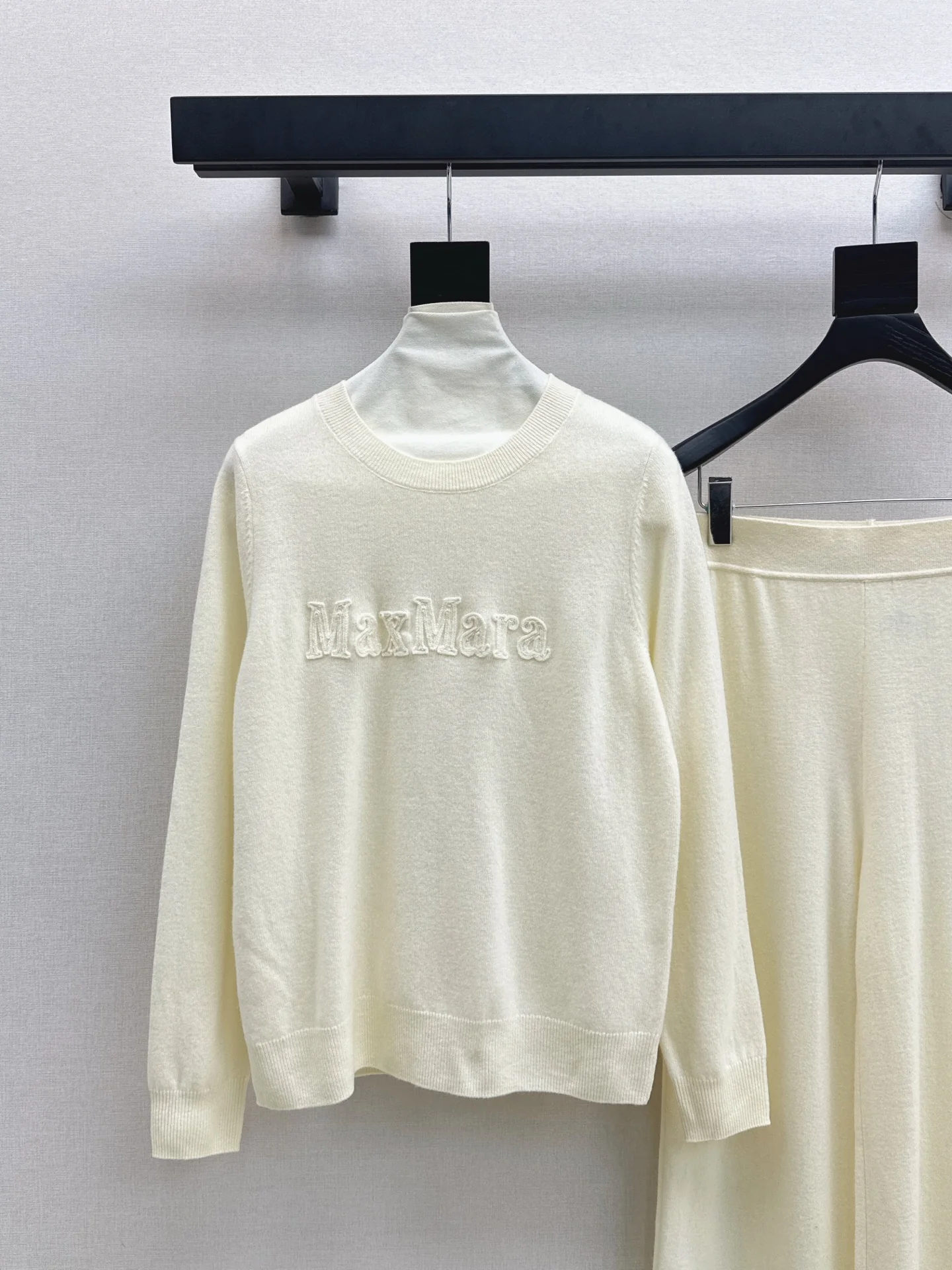 Max 25fw sweater pants set