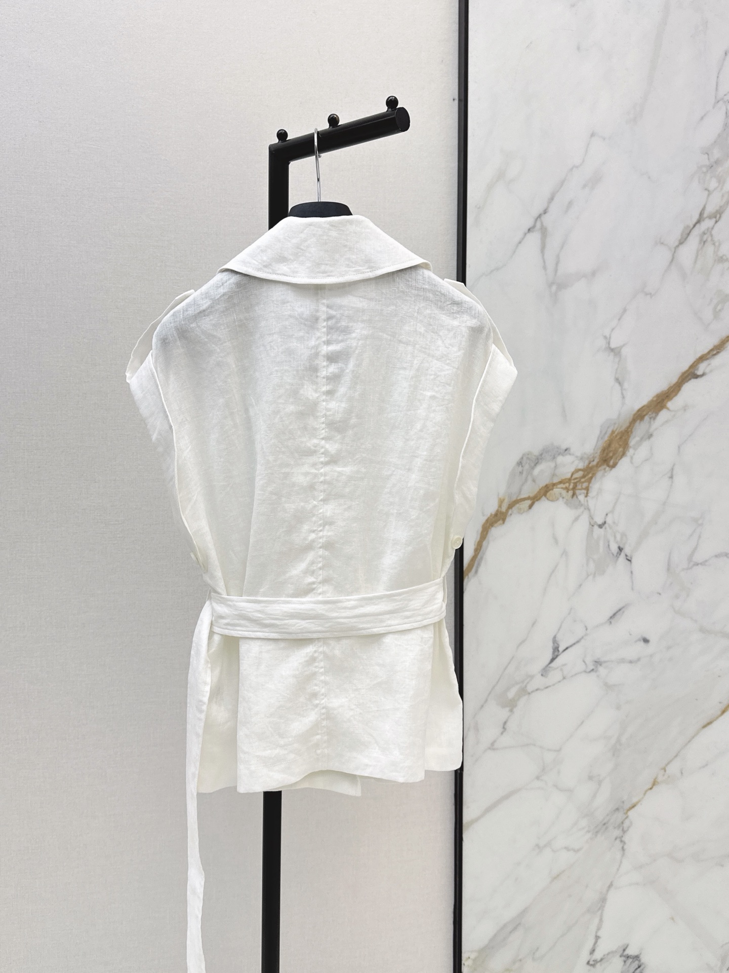 CD 26ss sleeveless belted shirt