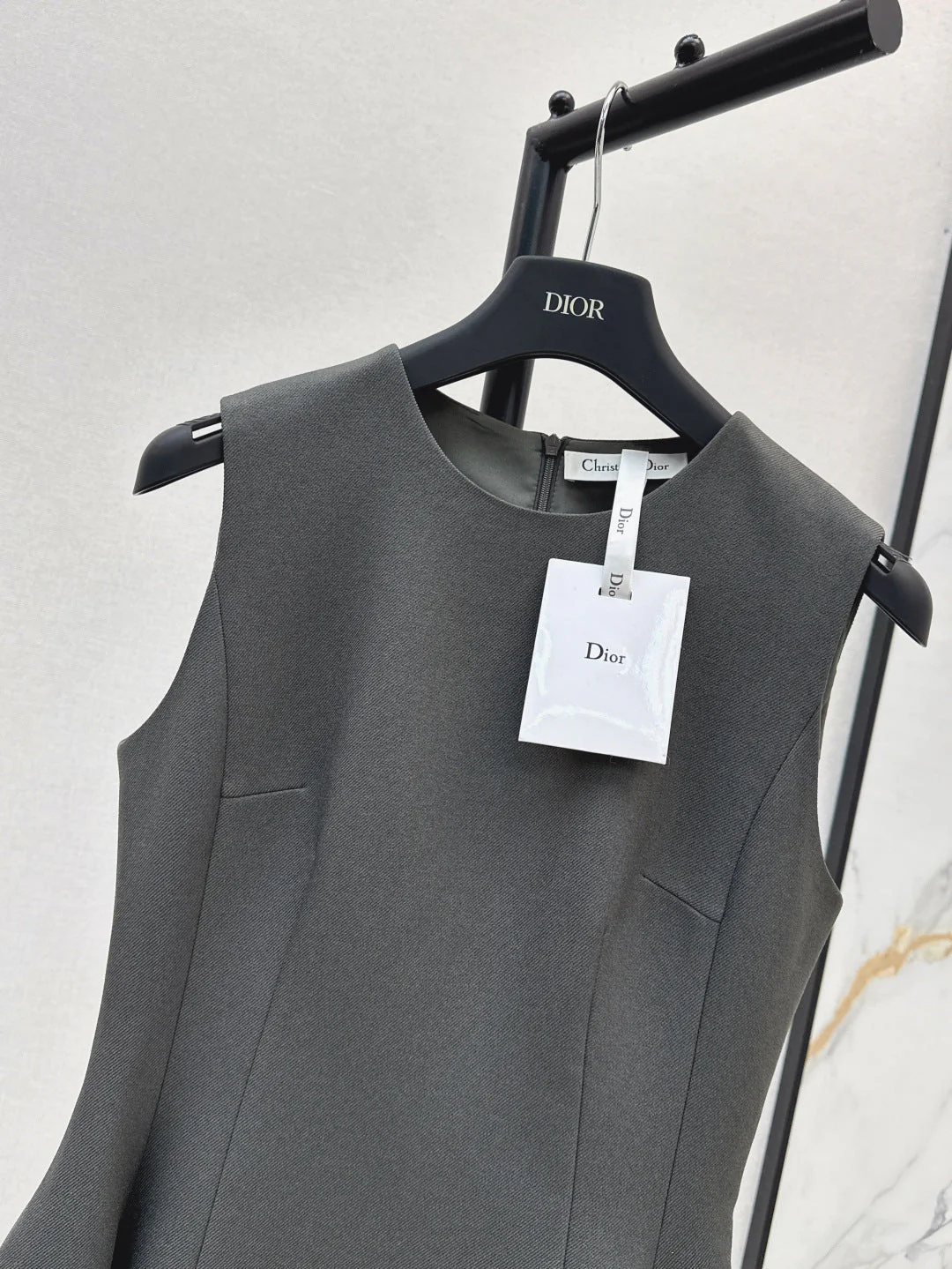 CD 25fw sleeveless dress