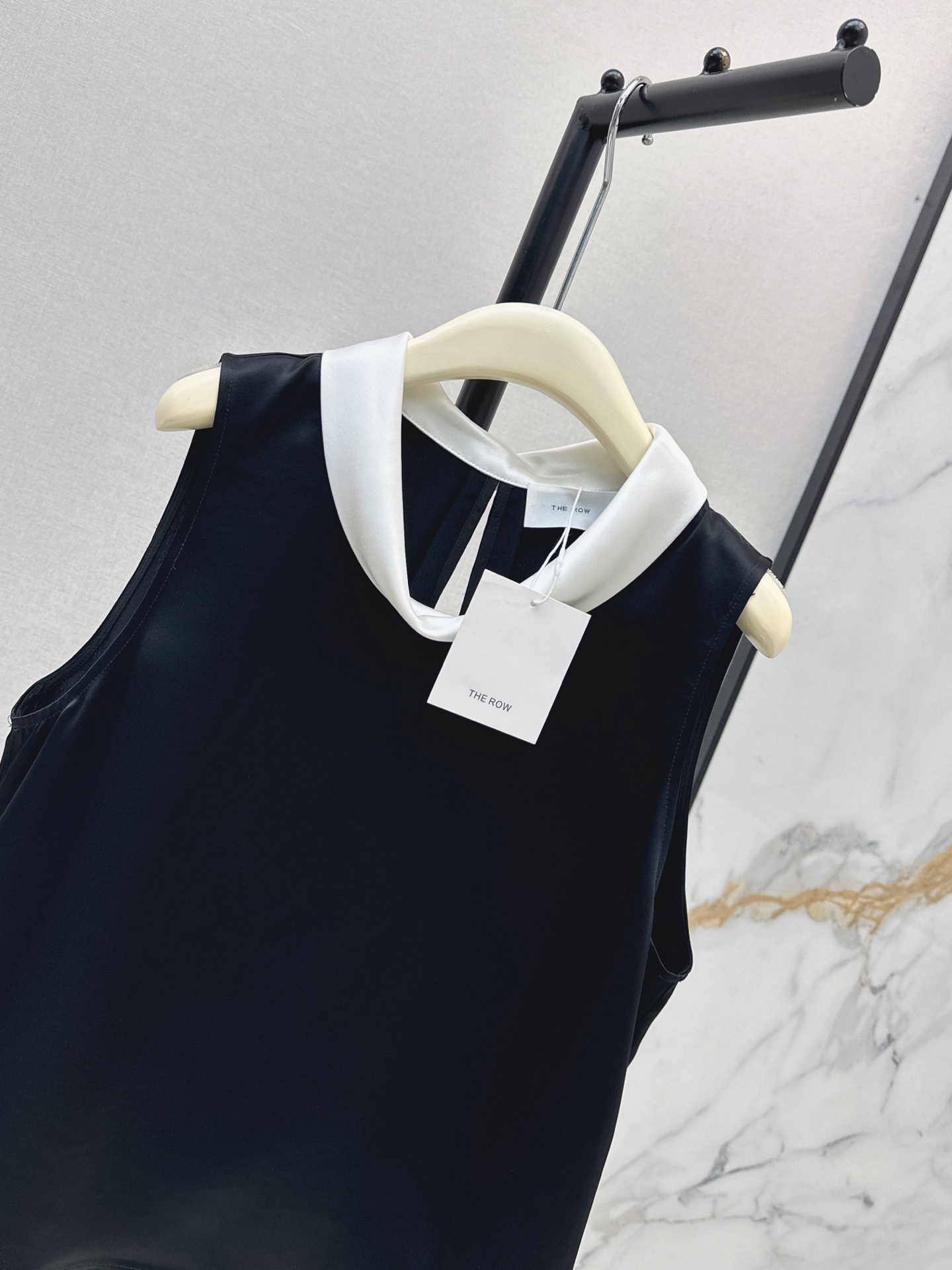 Row 26ss sleeveless top
