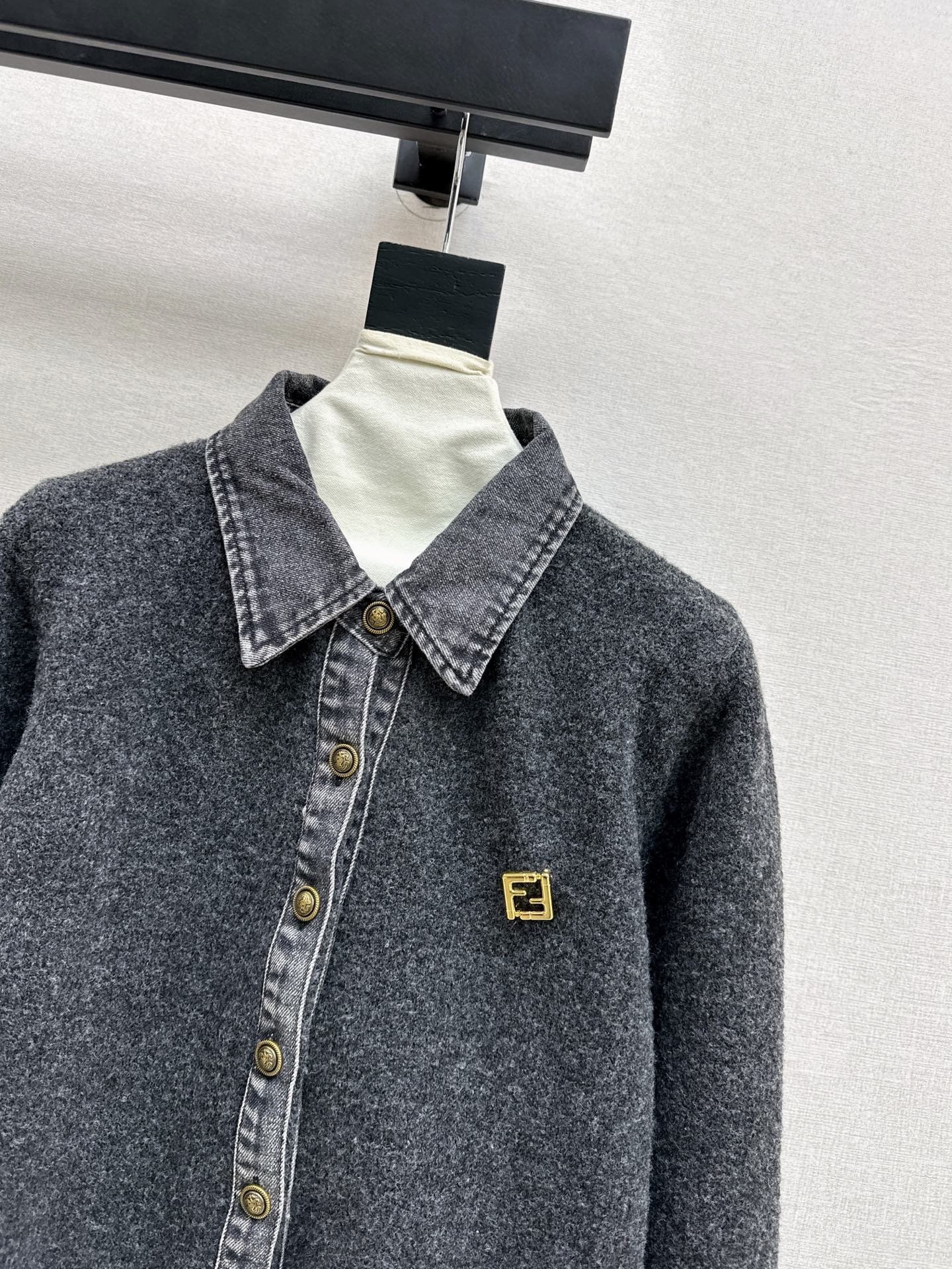 Fend 25fw contrast denim polo sweater