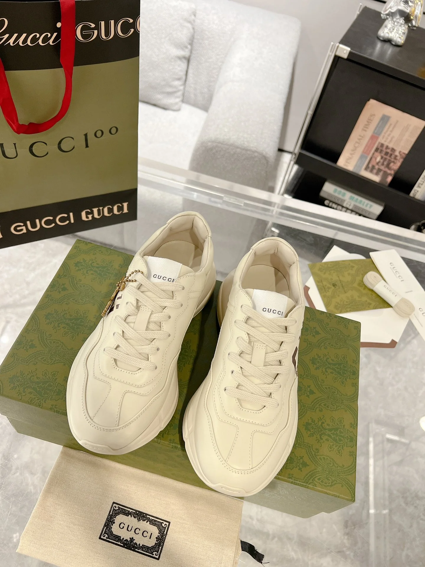 Gucc 25fw dad's shoes
