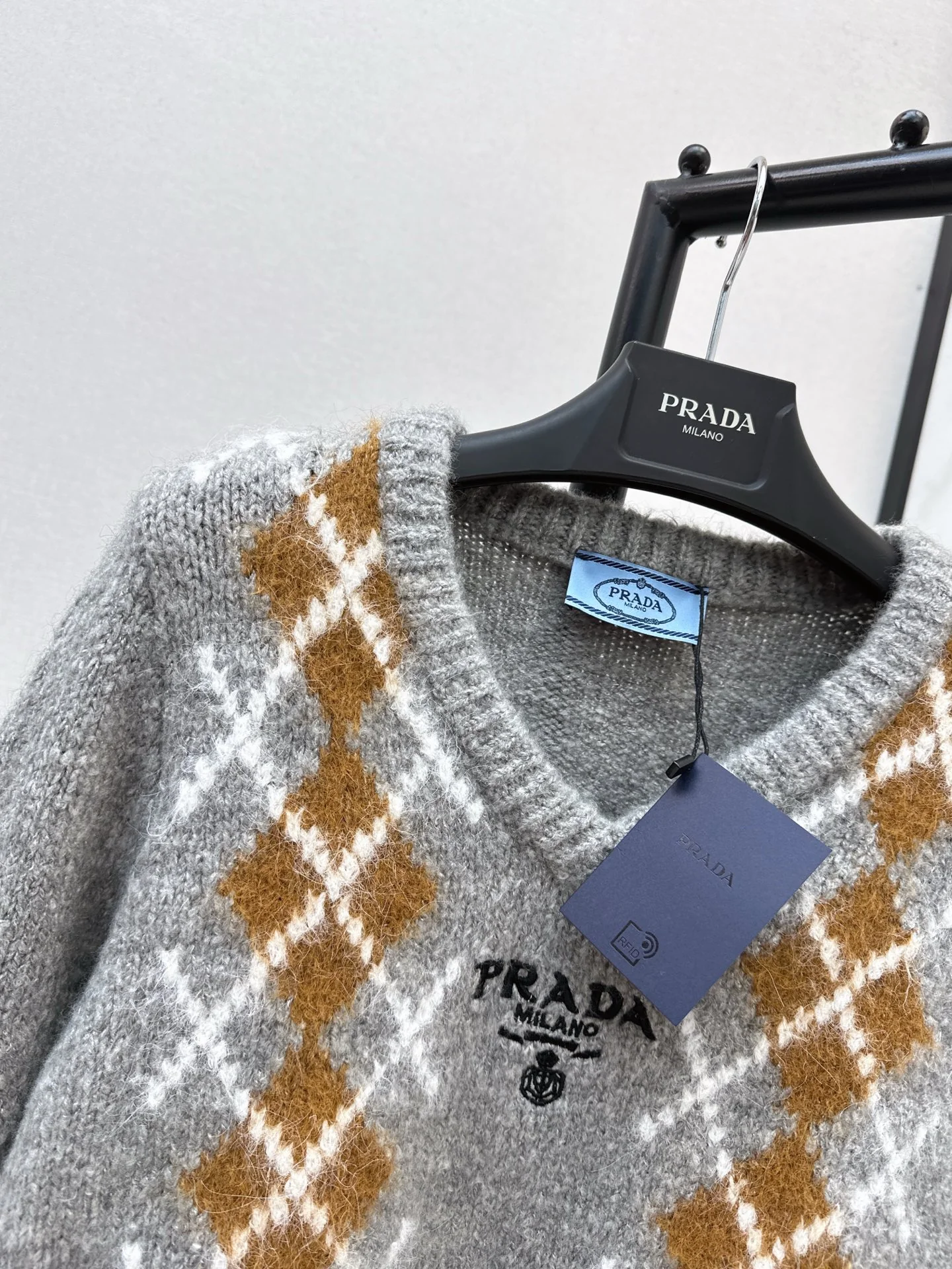 Prad 25fw knit sweater