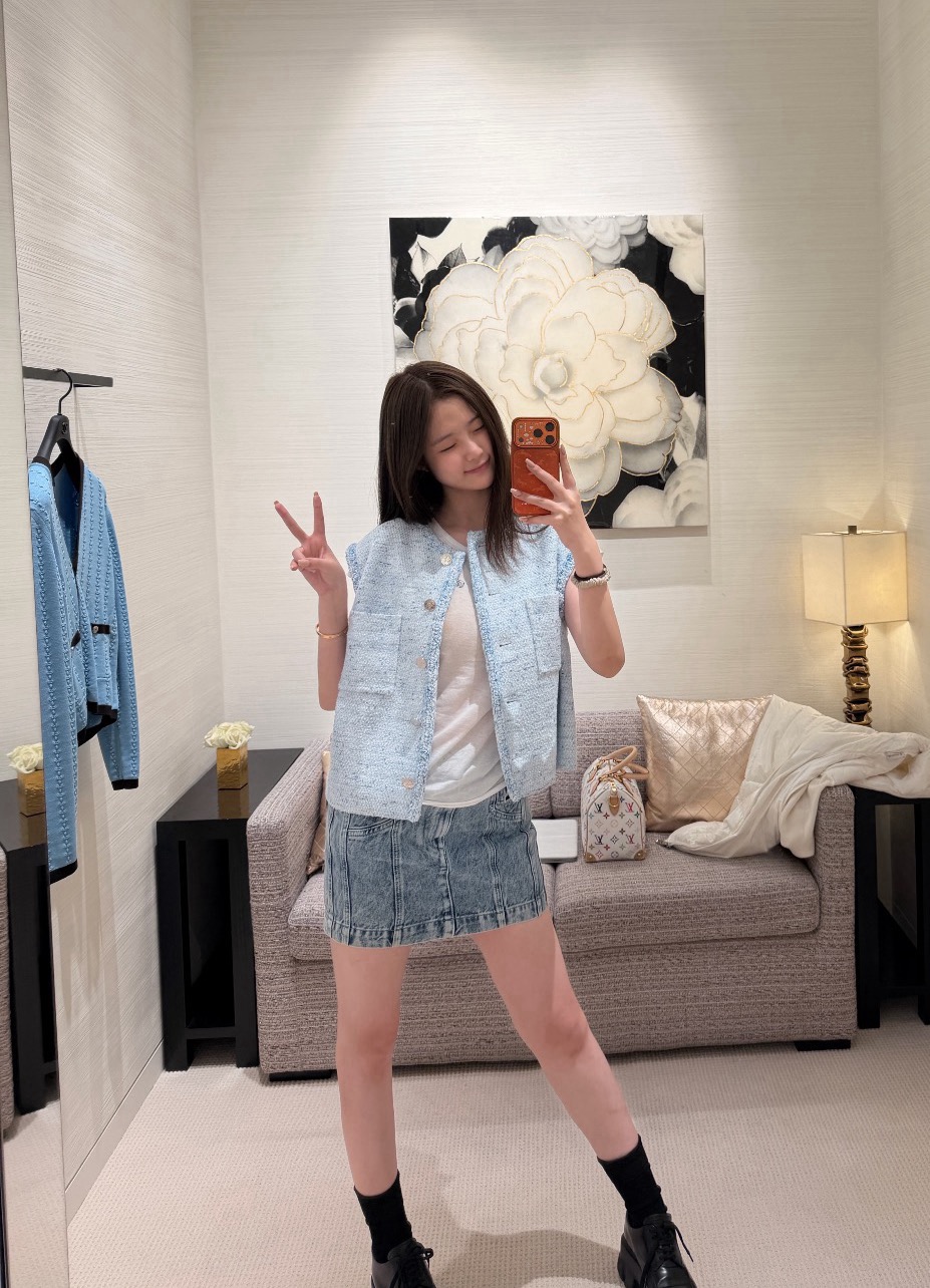 Chan 26ss woven vest