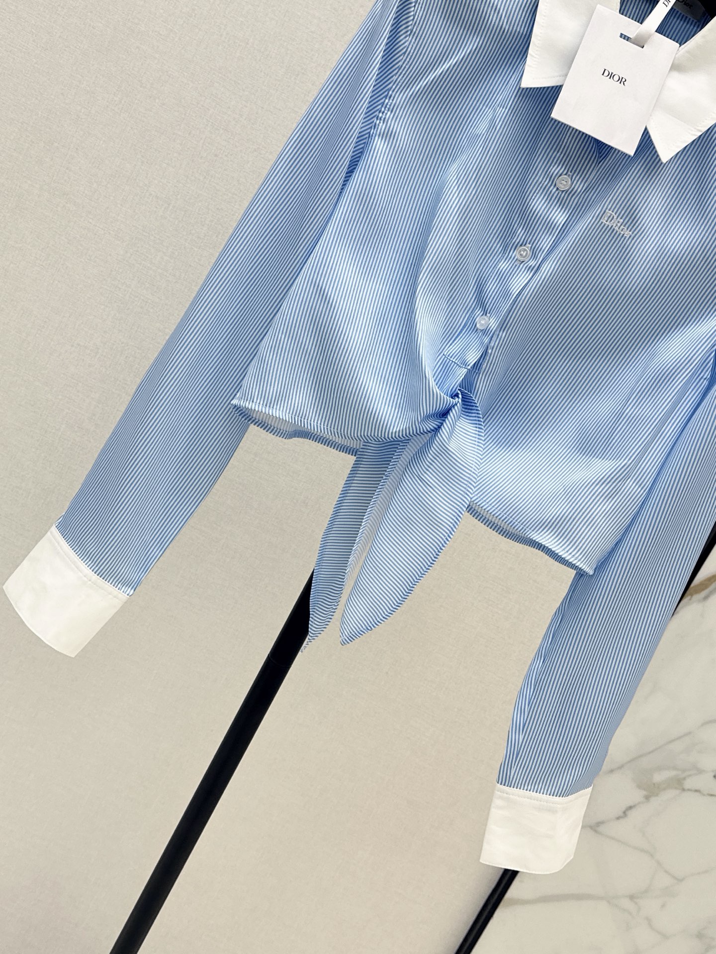 CD 26ss striped tie-front cropped shirt
