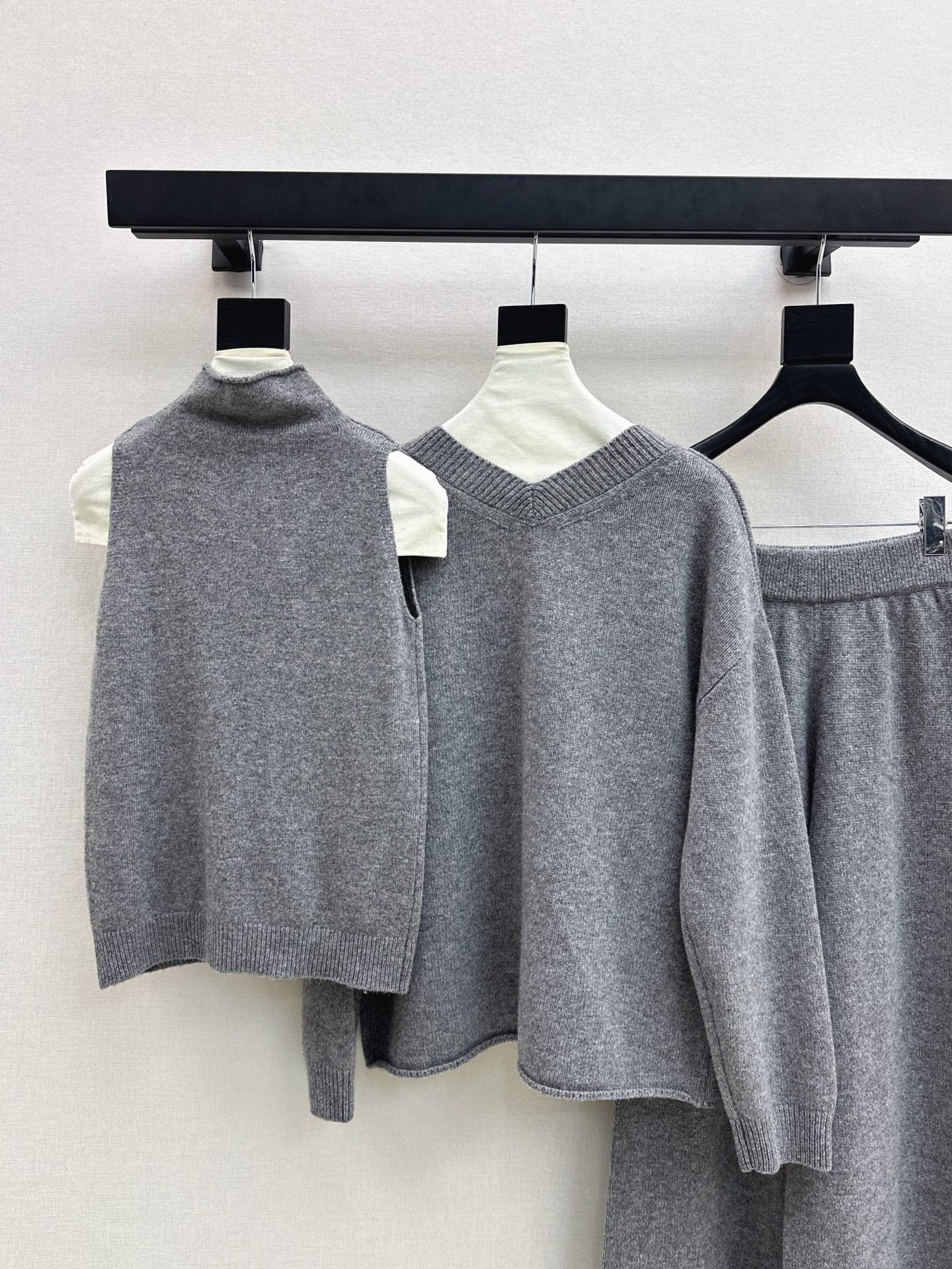 Brun 25fw knit suit sleeveless vest+sweater+pants set