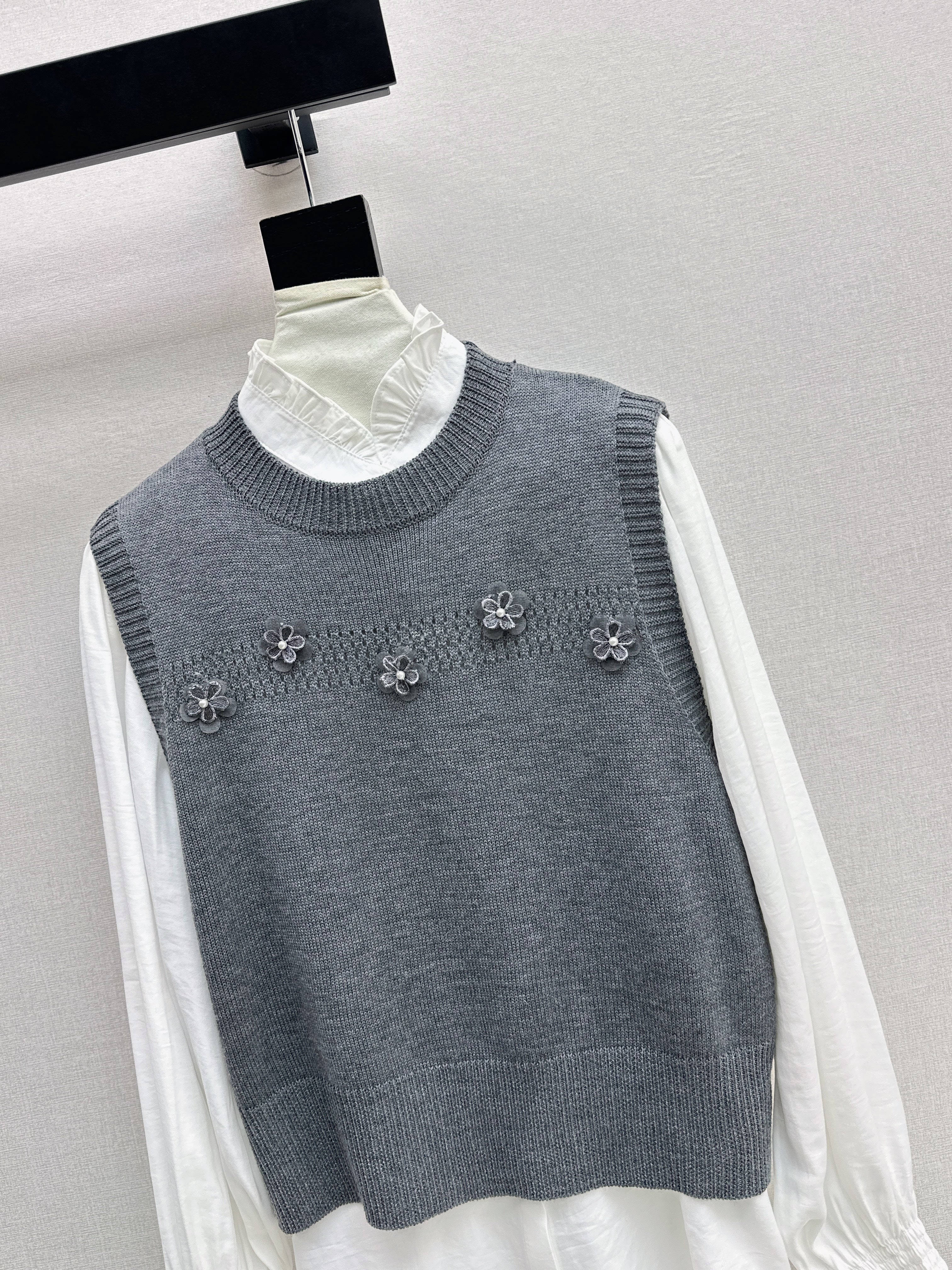 Chan 26ss elegant shirts knit vest