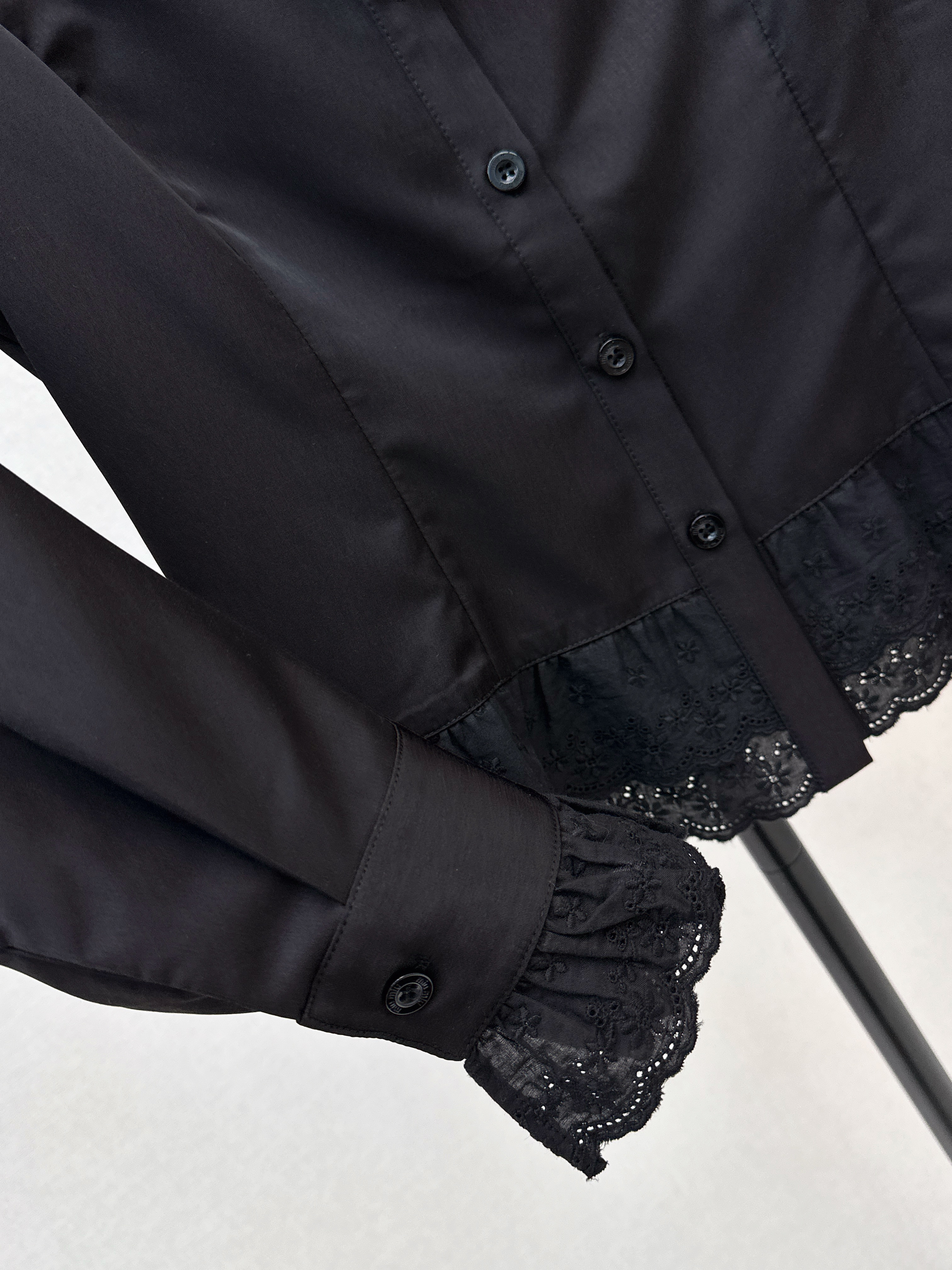 Miu 26ss lace contract shirts