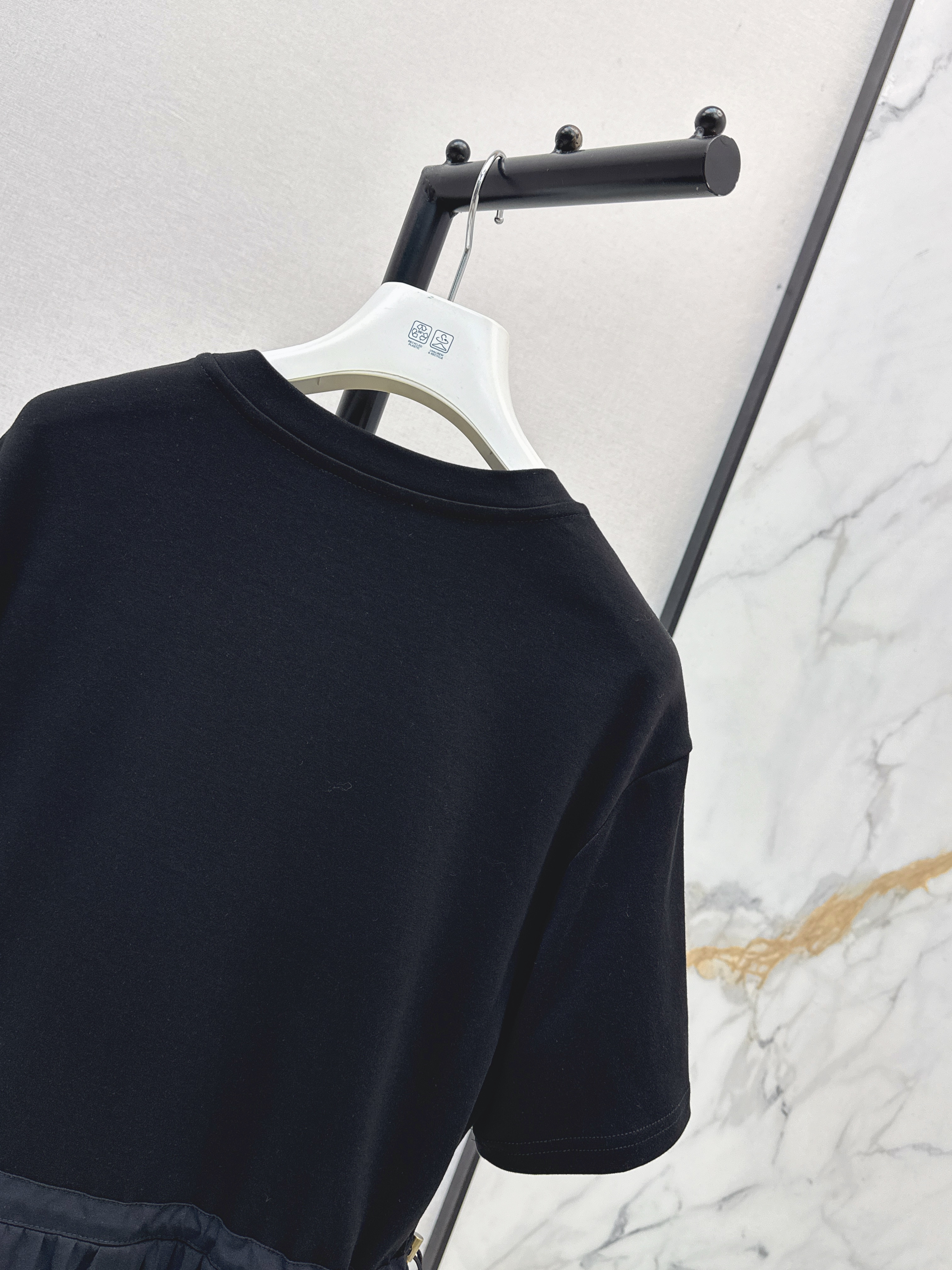 Monc 26ss contact pleated dress