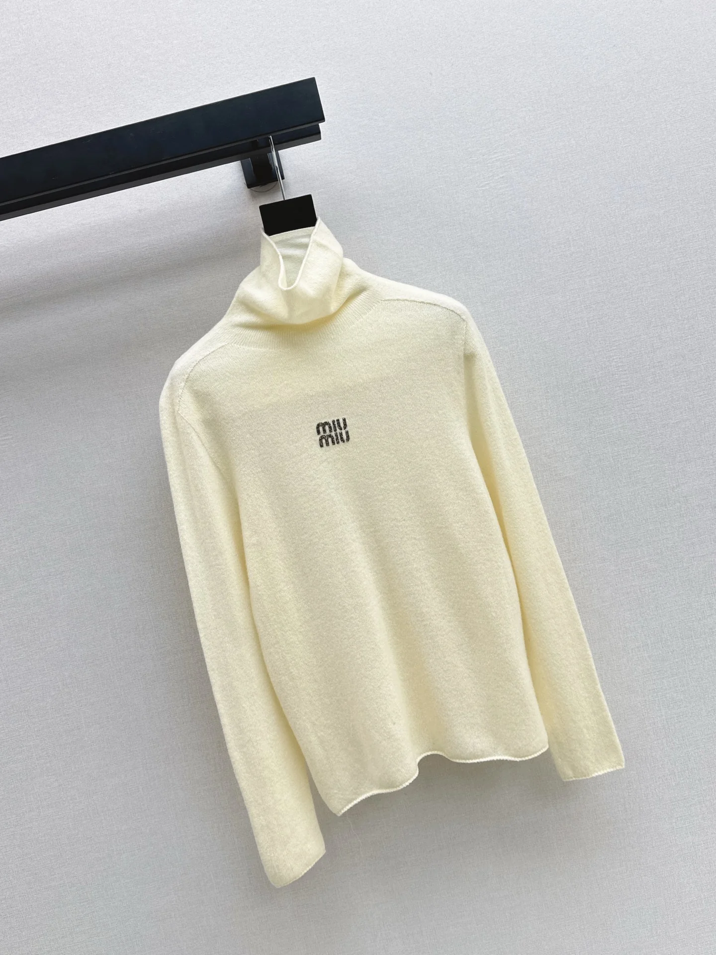 Miu 25fw base layer