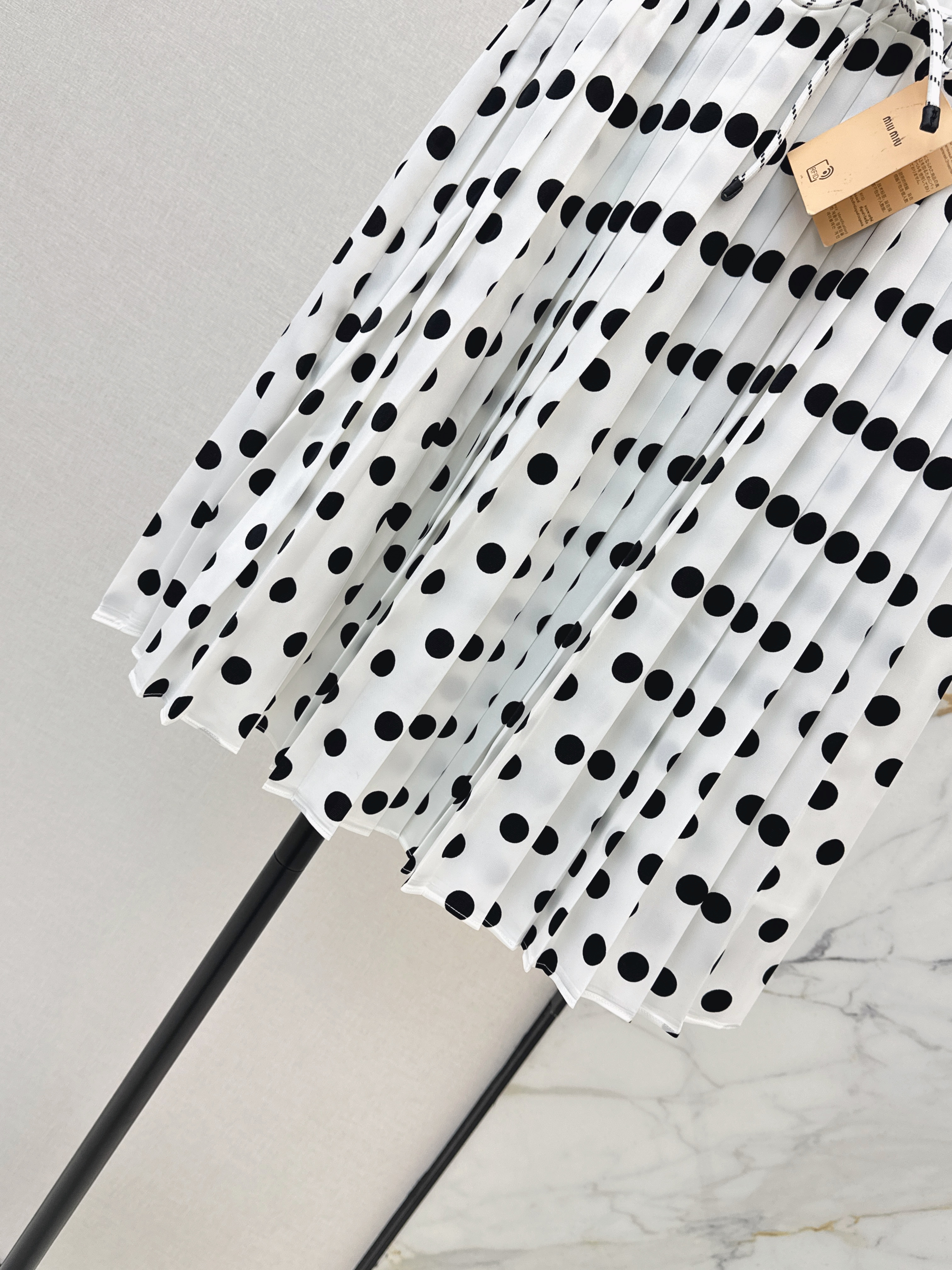Miu 26ss polka dots pleated skirt