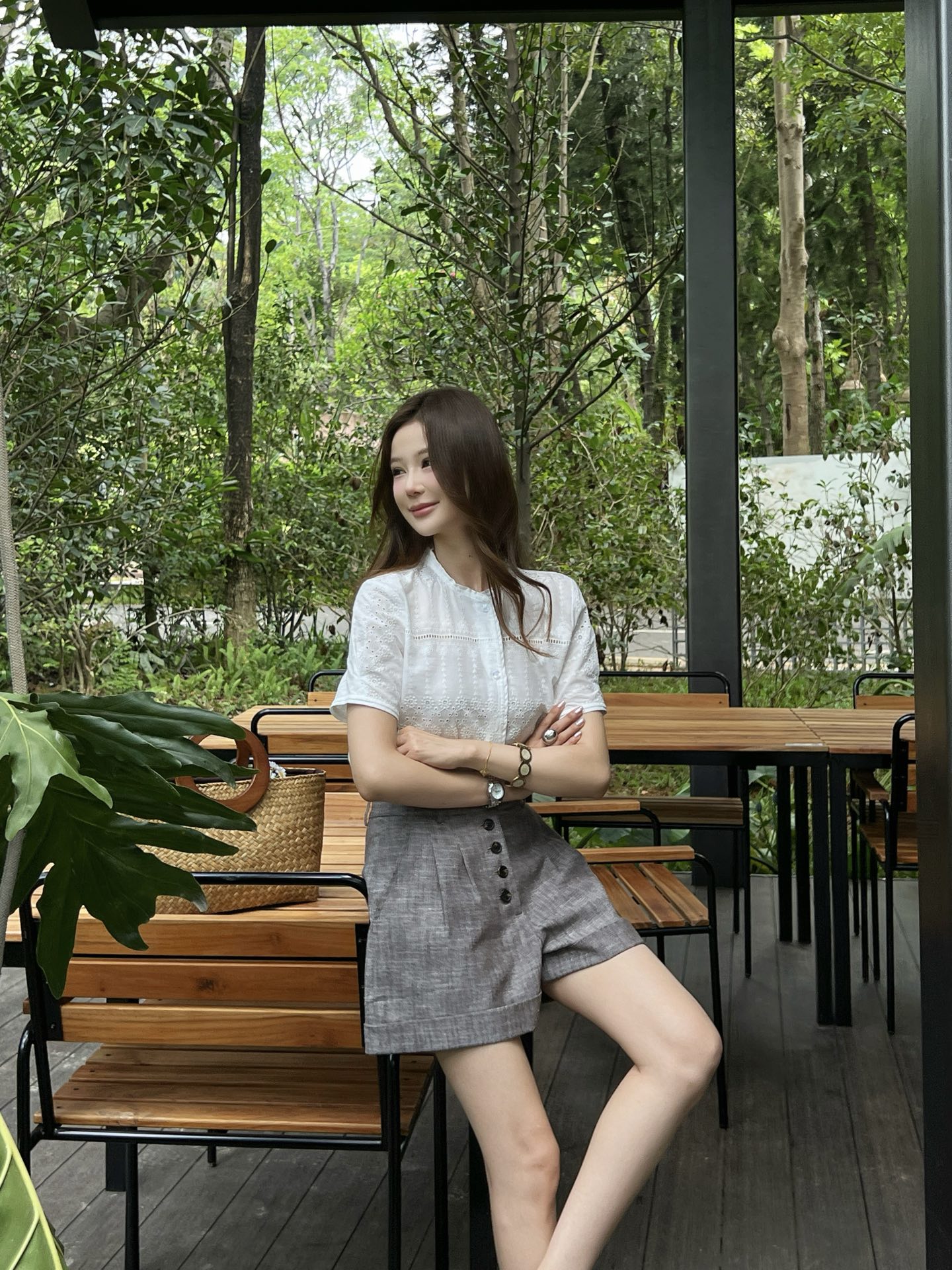 Celi 26ss hollow embroidery shirt