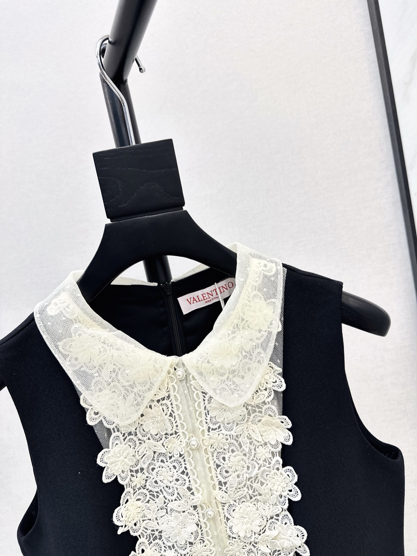 Valen 26ss lace embroidery dress