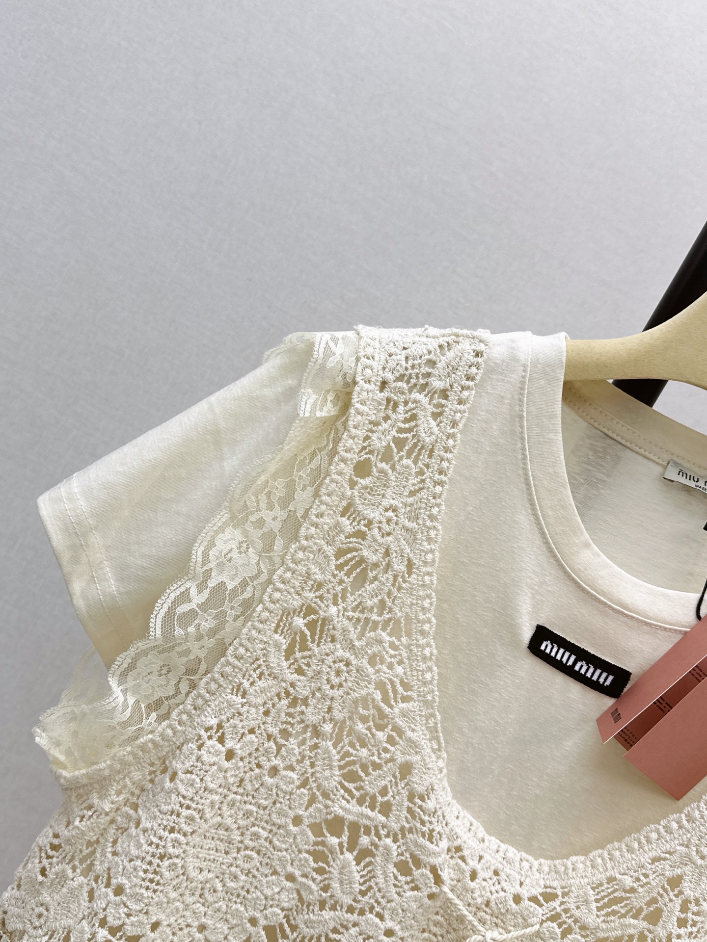 Miu 2pcs t-shirt crochet vest set