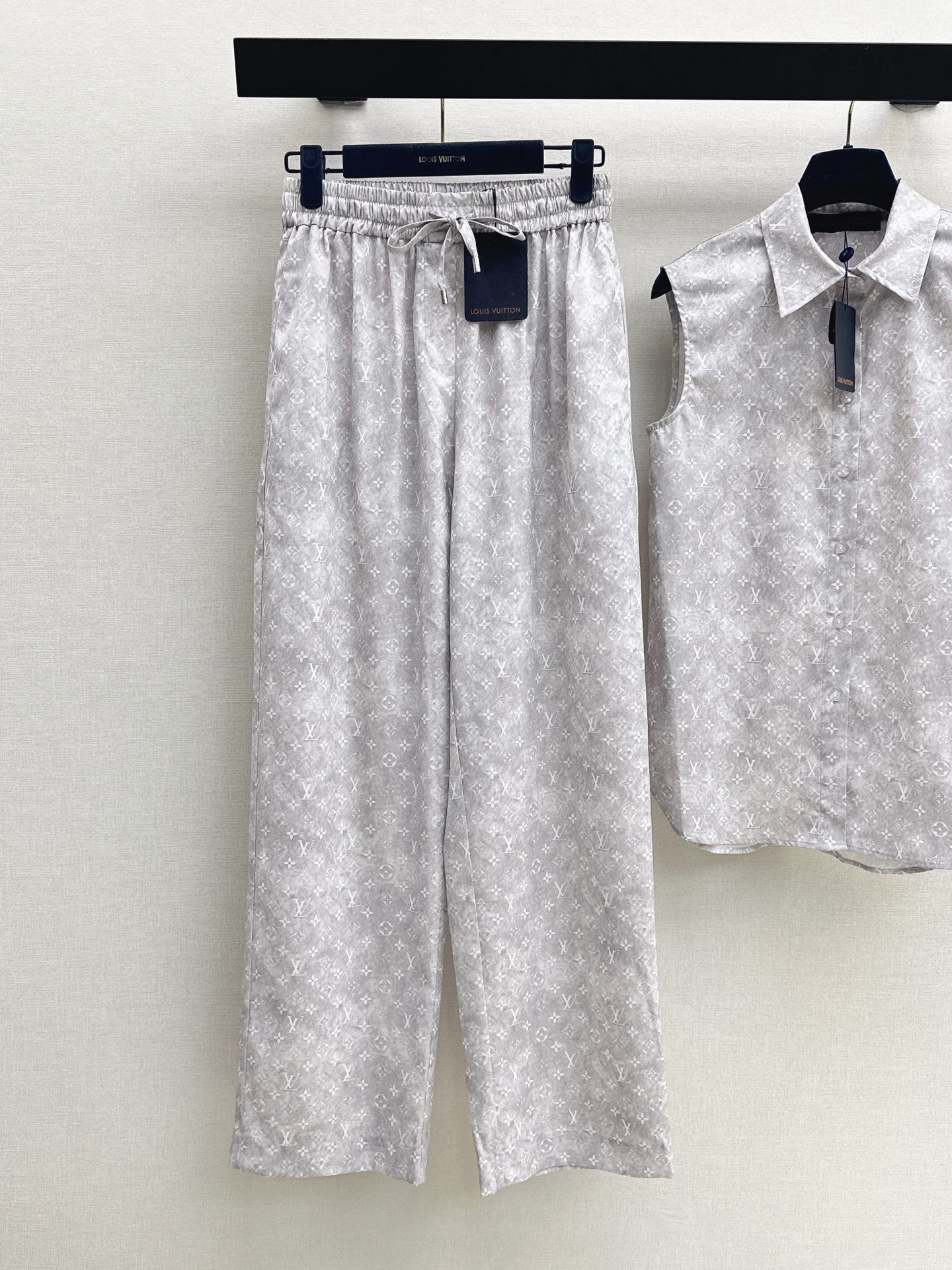 Loui 26ss sleeveless shirt pants set