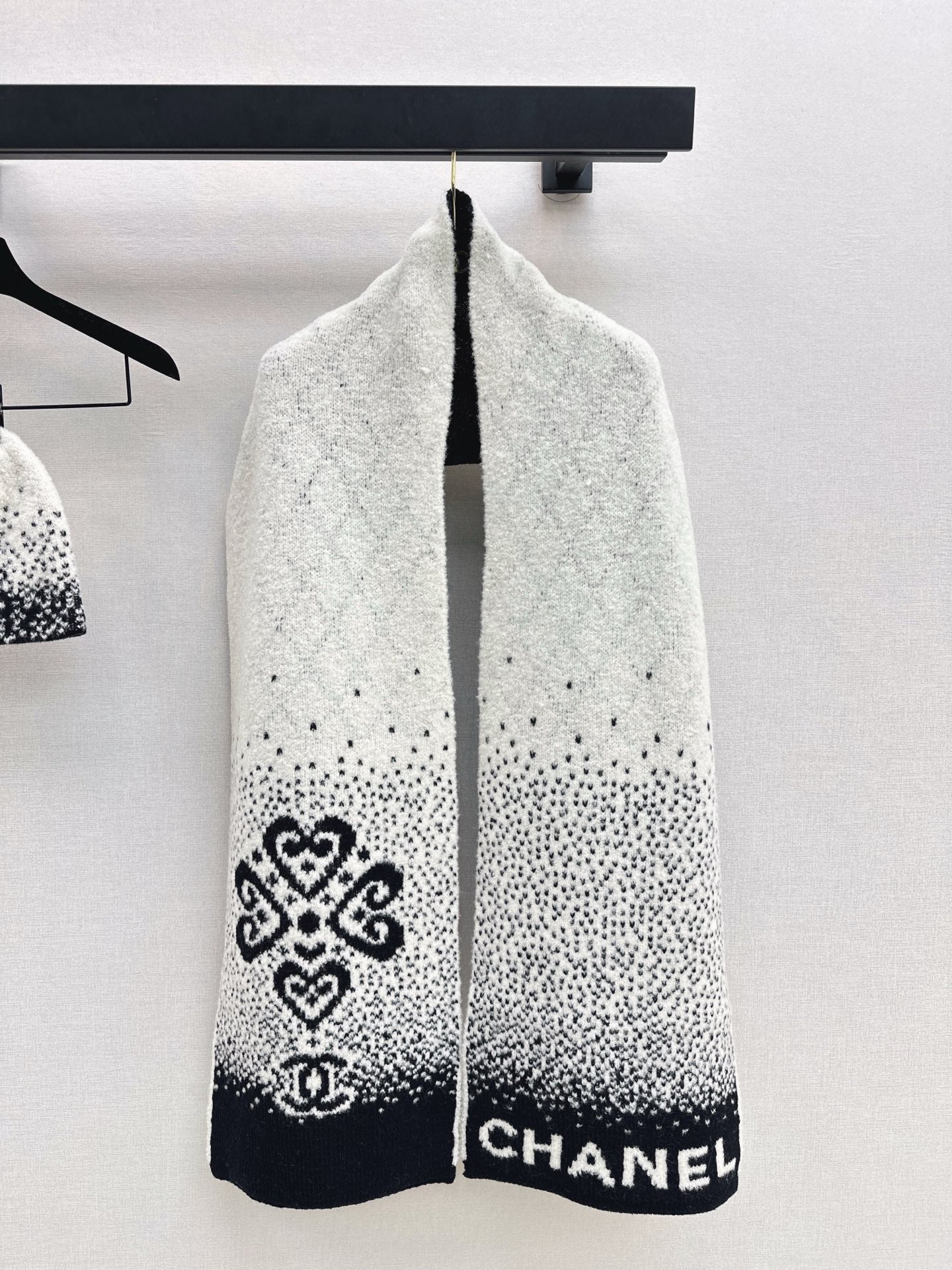 Chan 25fw cashmere hat scarf