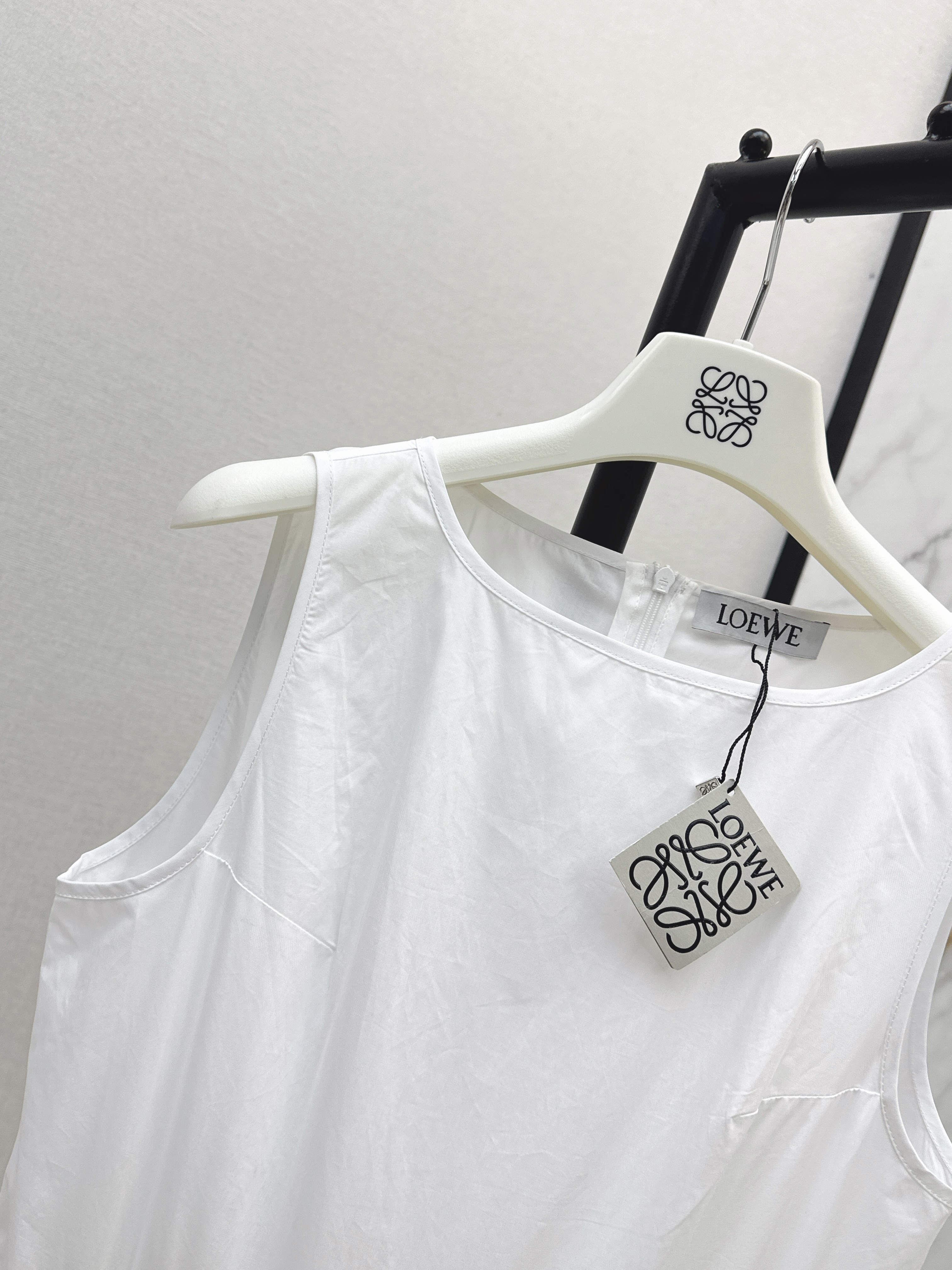 Loe 26ss Sleeveless Ruffle Midi Dress