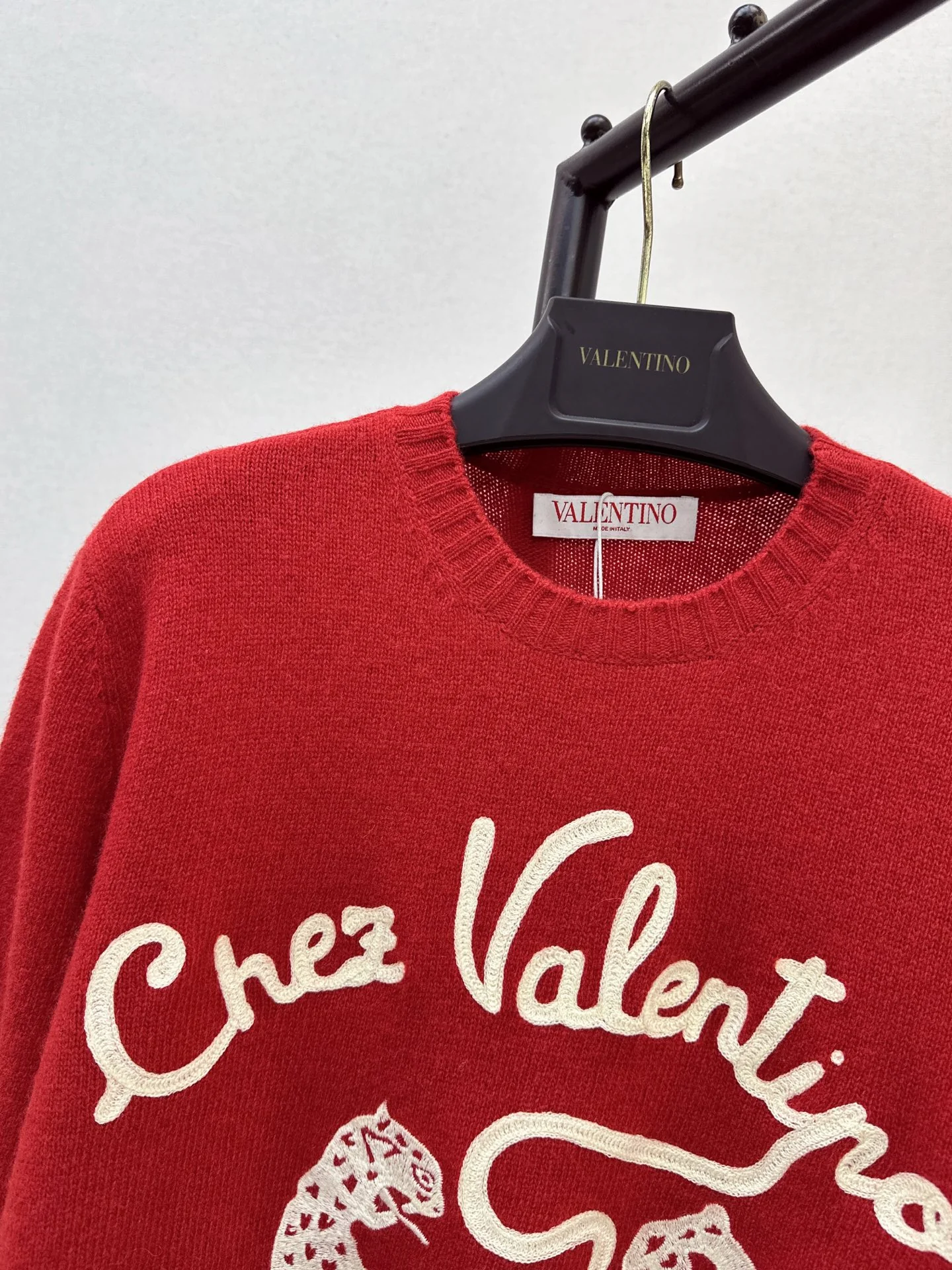 Valen 25fw embroidery sweater