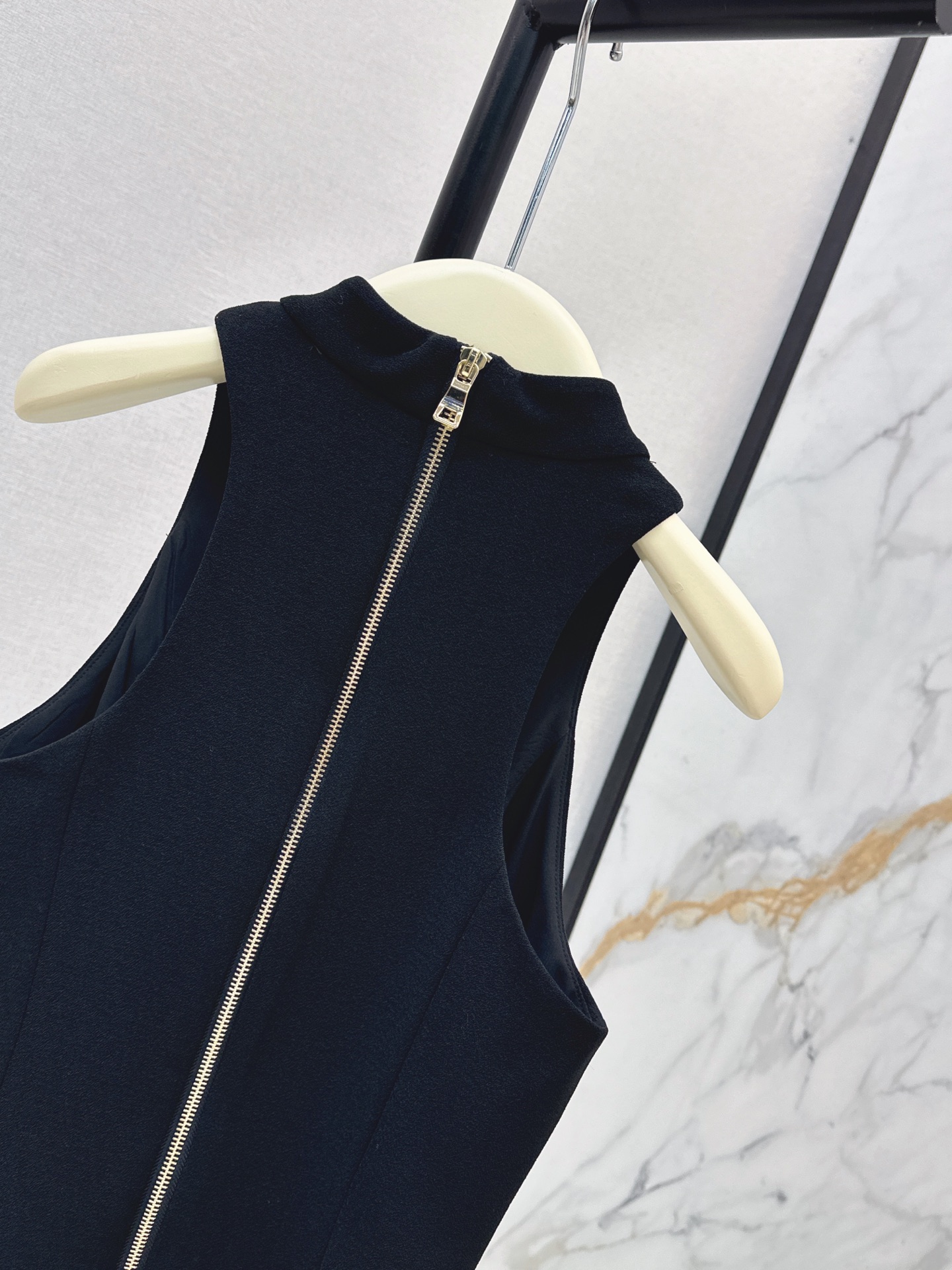 Bal 26ss mock-neck pleated dress