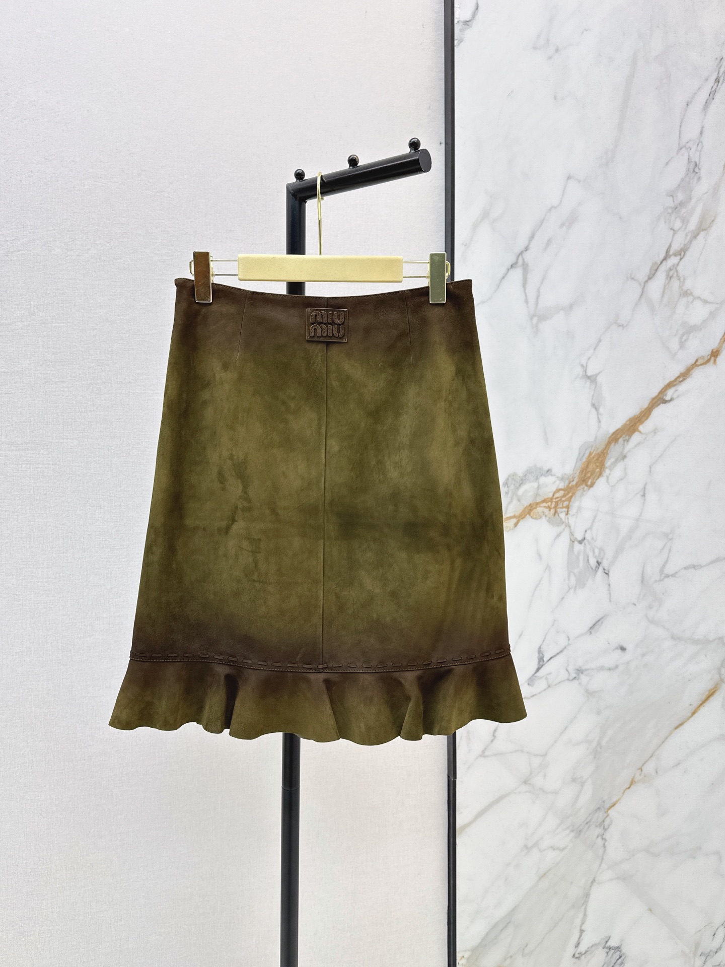 Miu 26ss suede leather skirt