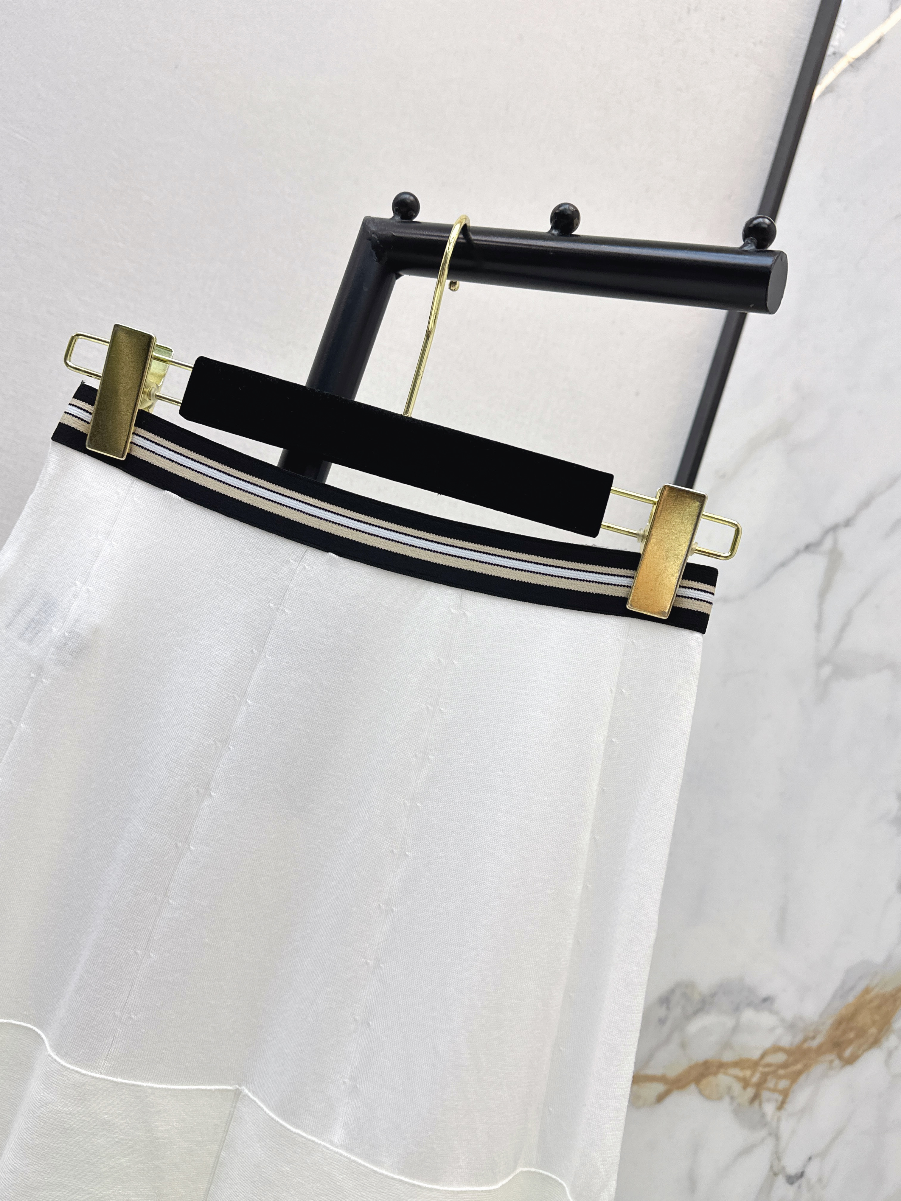 Chan 26ss A-line skirt
