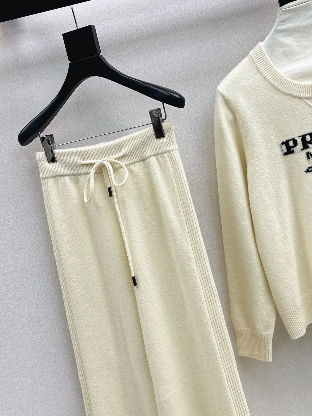 Pra 25fw sweater pants set