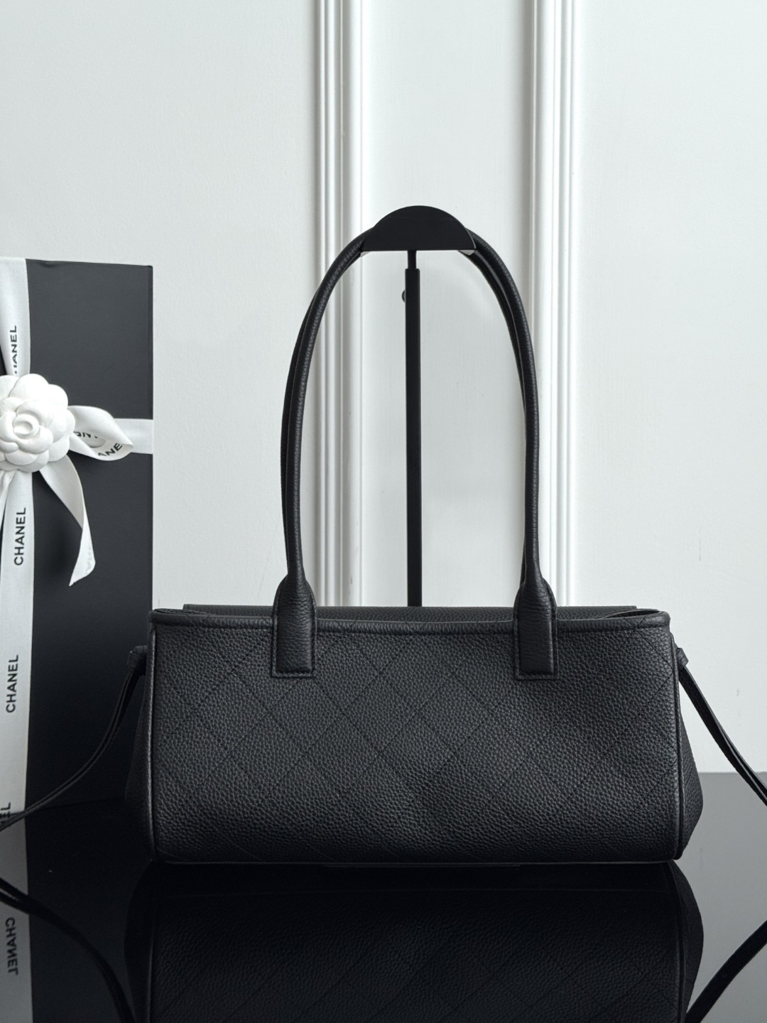 Chan 26S baguette bag