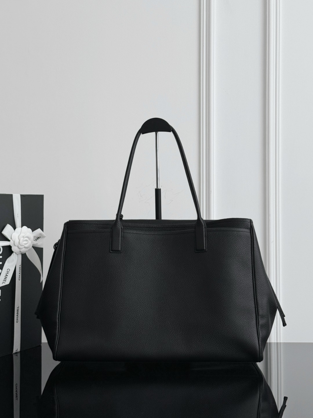 Chan 26S large tote bag