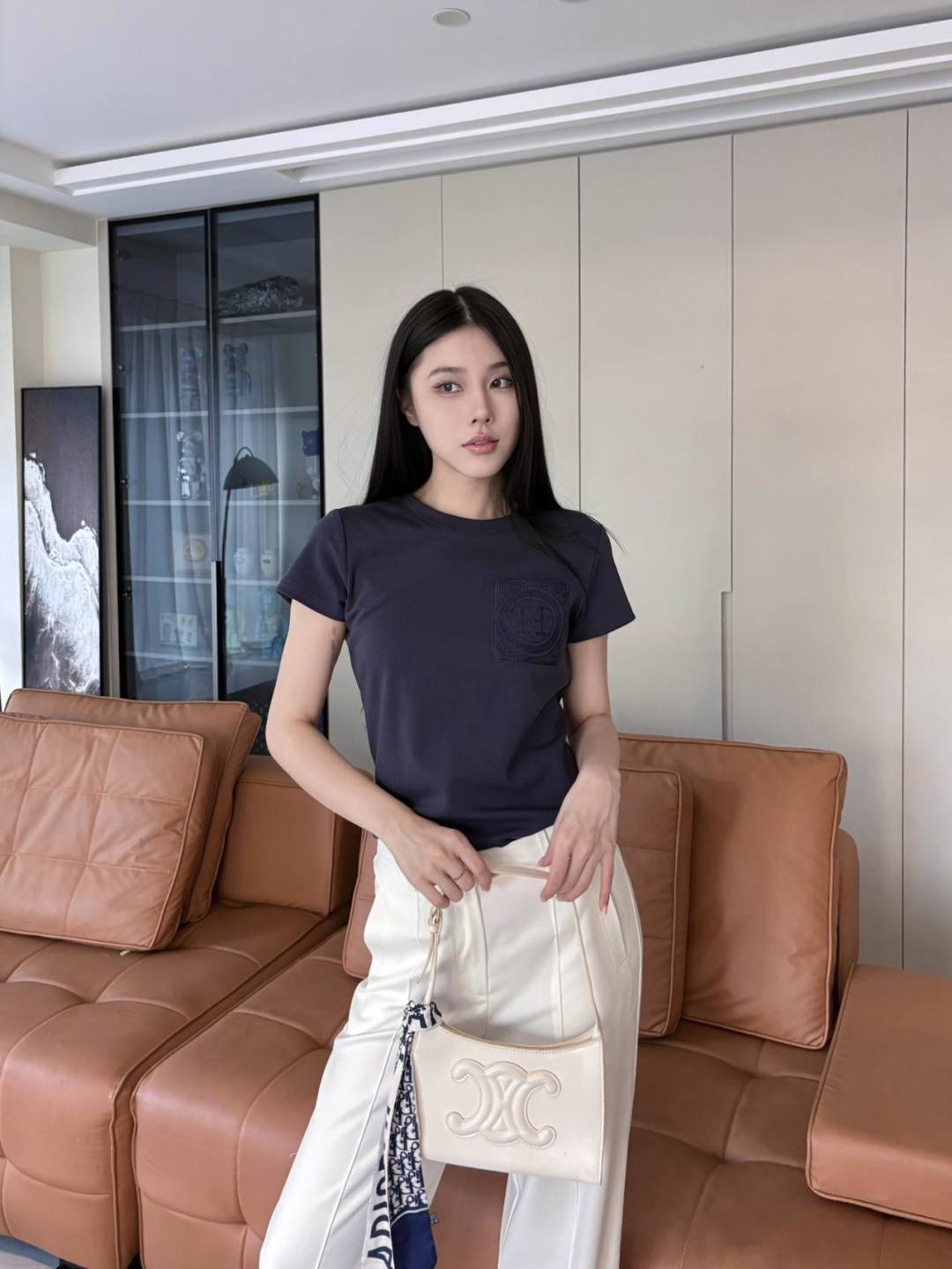 Her 26ss t-shirt