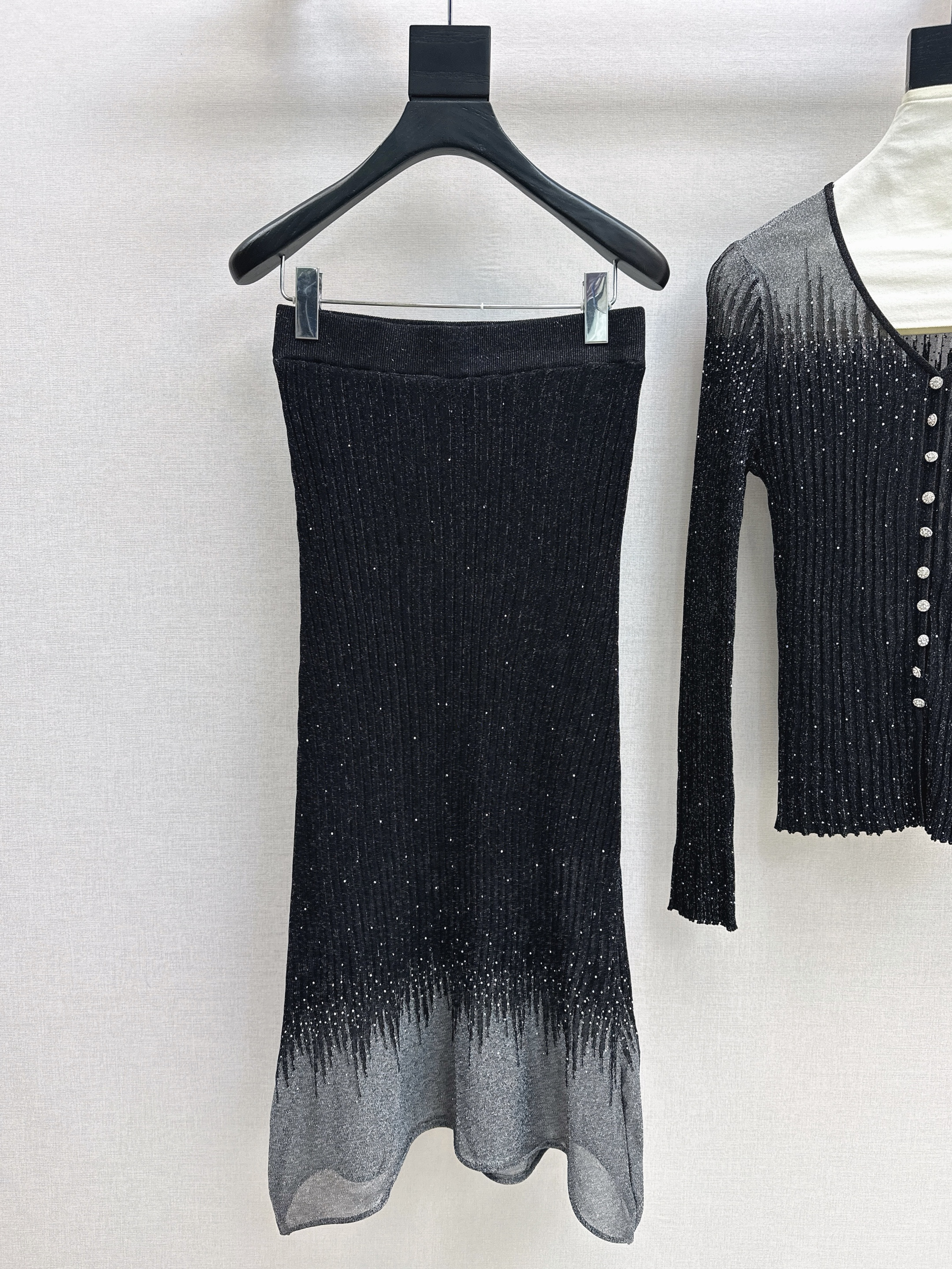 Chan 26ss rhinestone knit suit