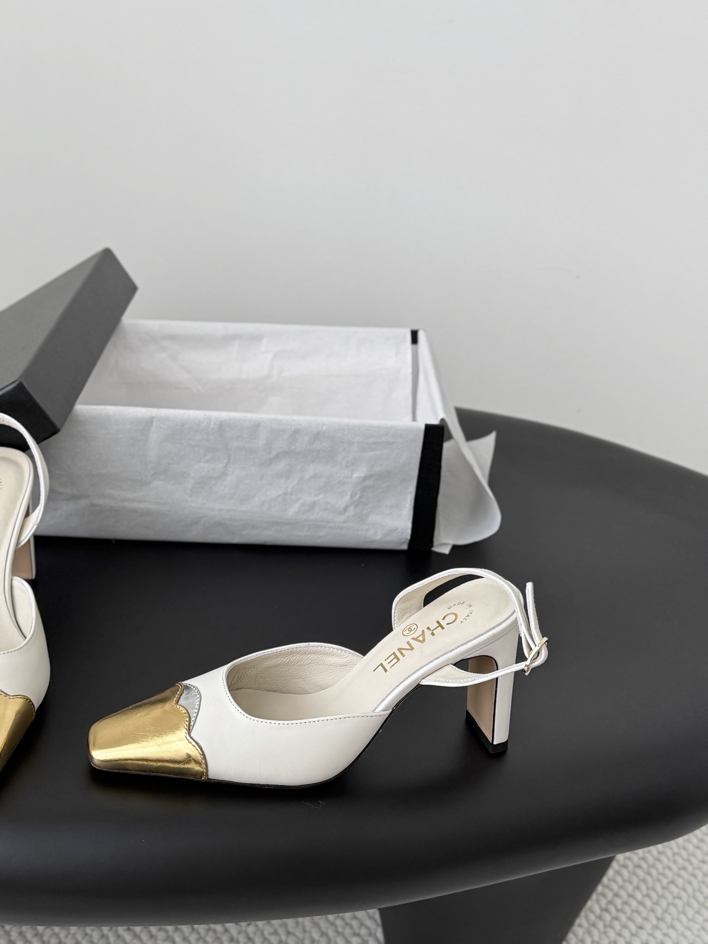 Chan 26P gold cap toe slingback heels
