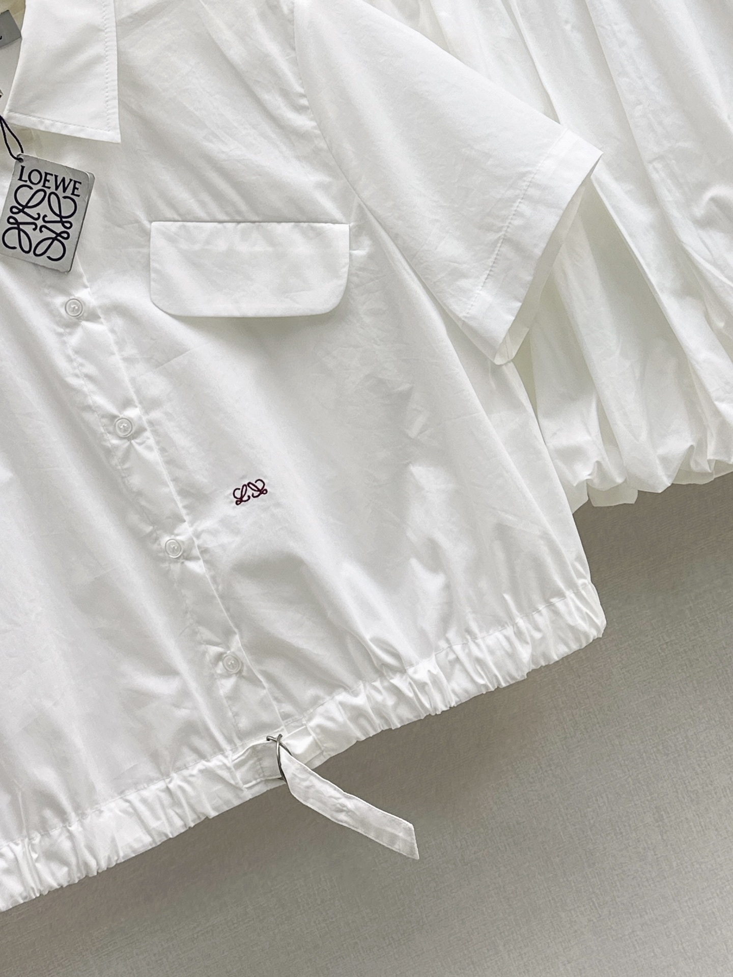 Loe 26ss cropped shirt mini skirt set
