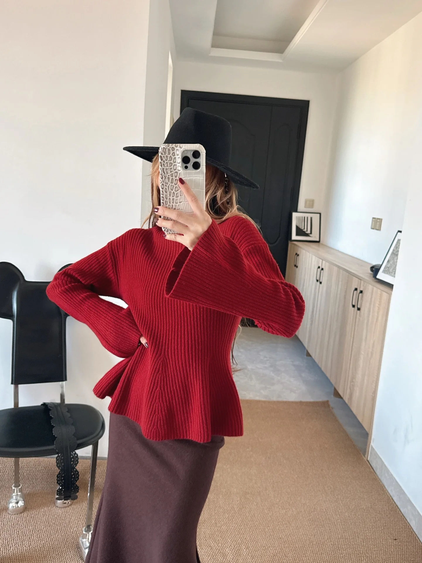 Max 26ss flare sleeve sweater with belted