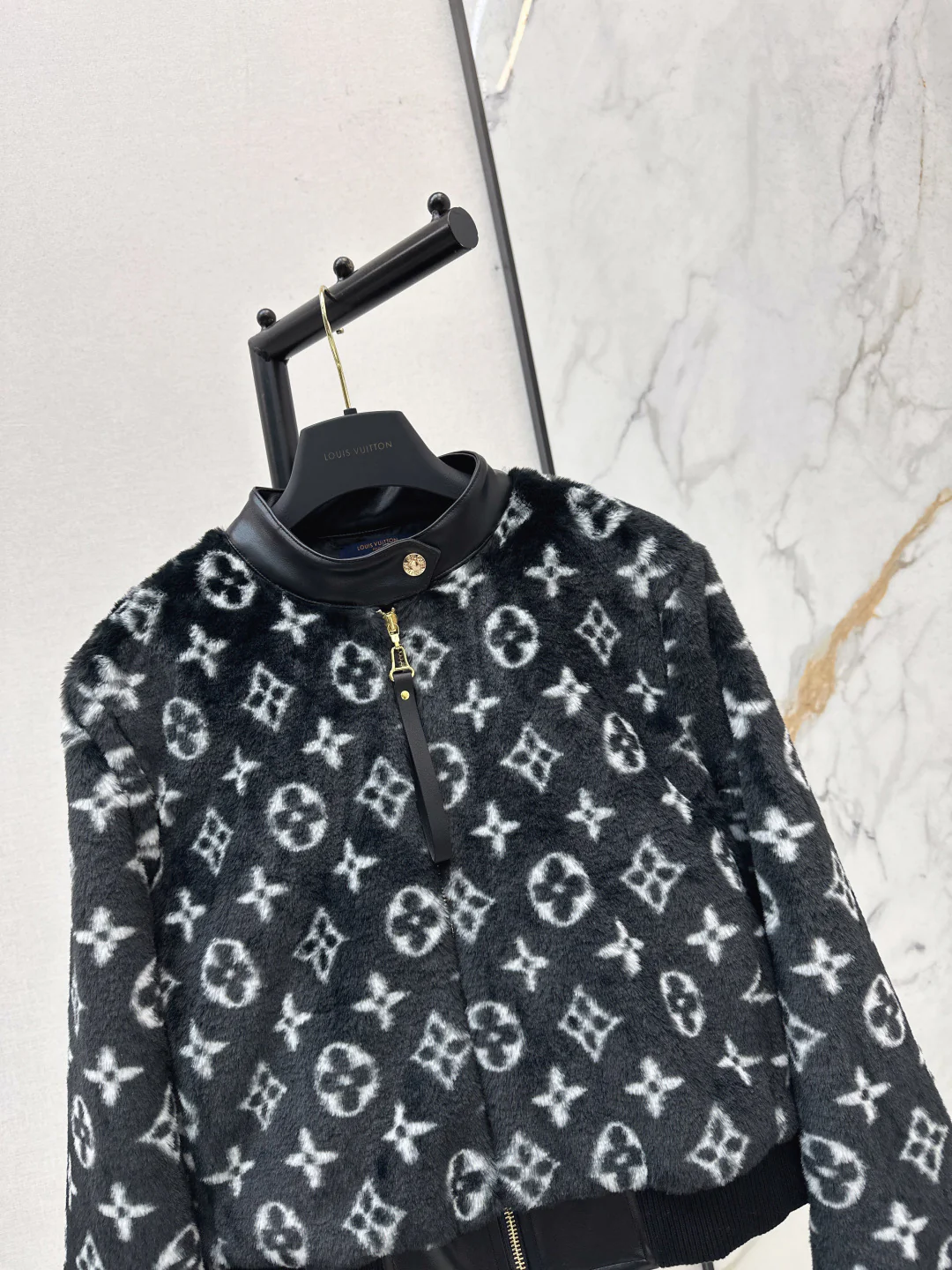 Loui 25fw fleece jacket