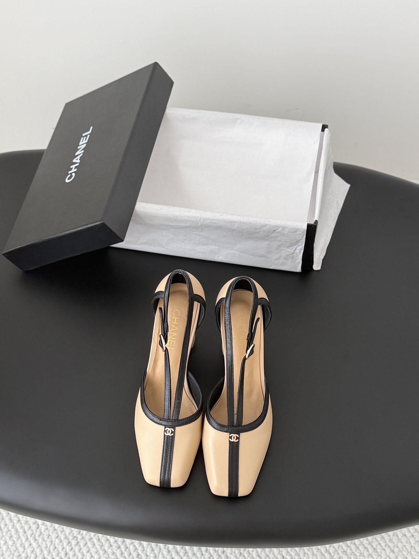 Chan 26K mary jane chunky heels