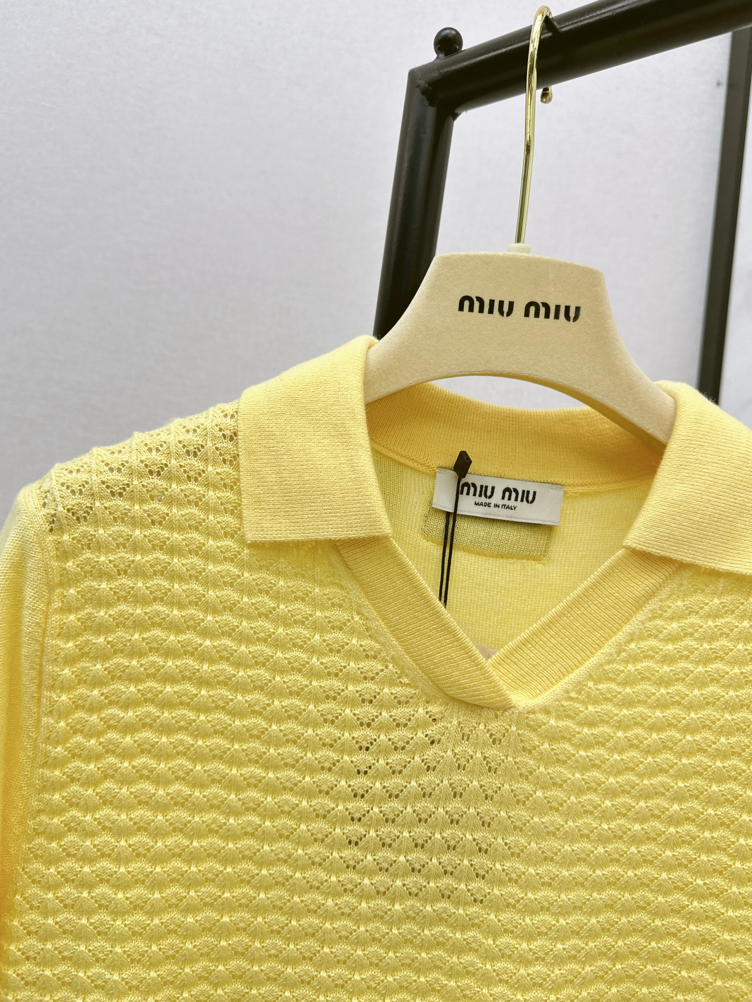 Miu 26ss polo knitted sweater