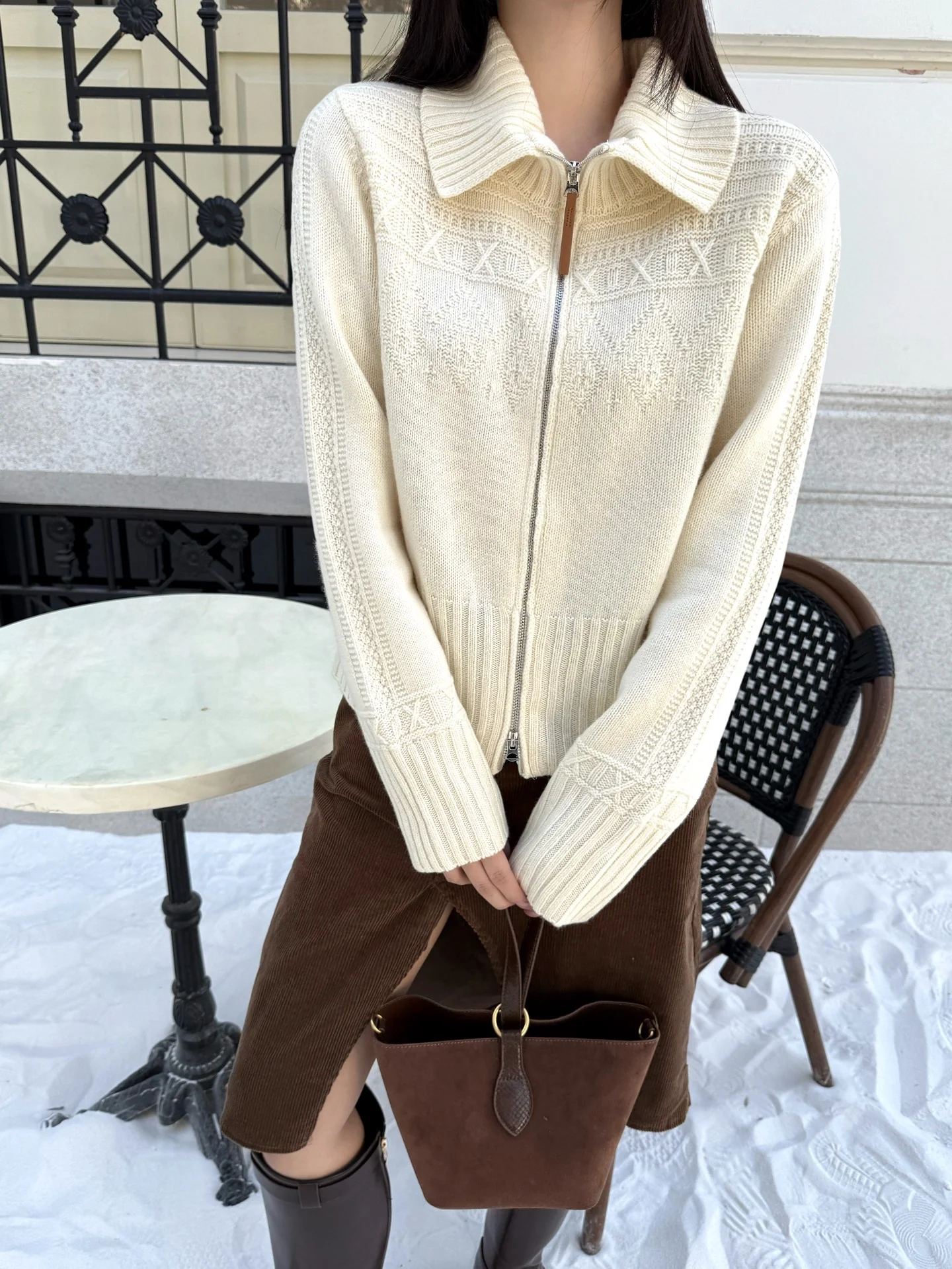 Loe 26ss zipper sweater