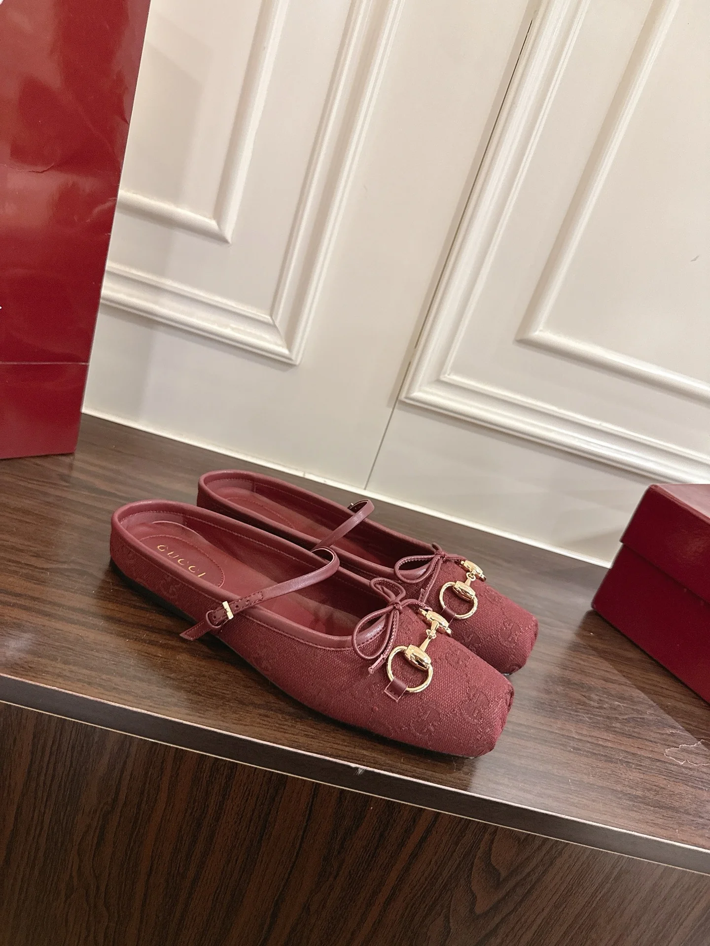 Guc 25fw mules