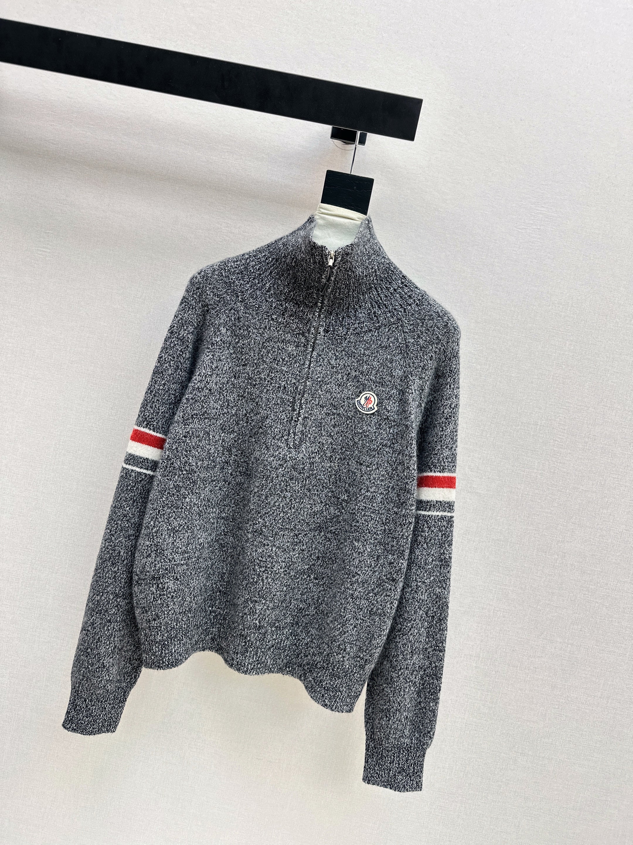 Monc 26ss  zip-up sweater