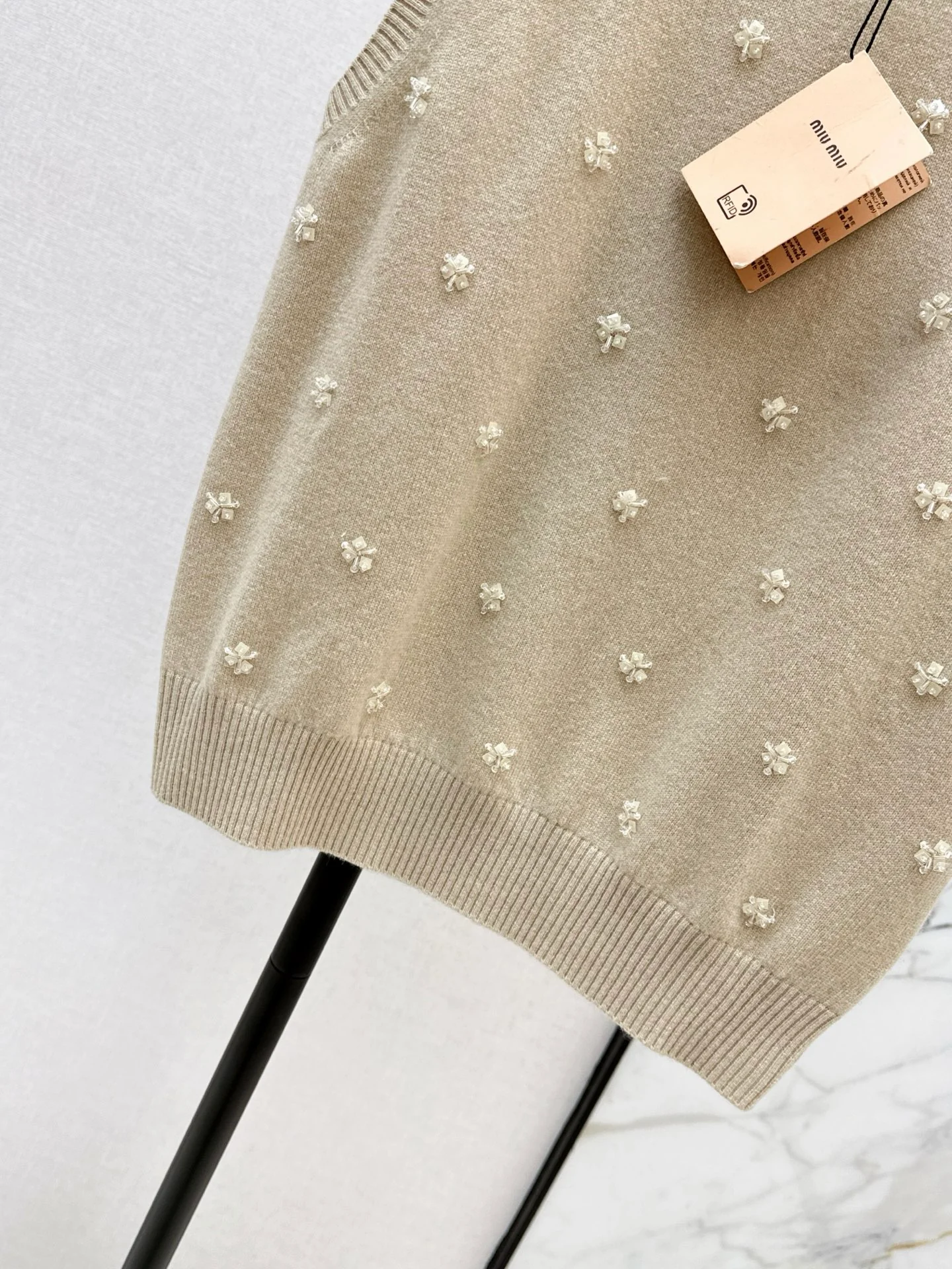 Miu 26ss beading flower vest