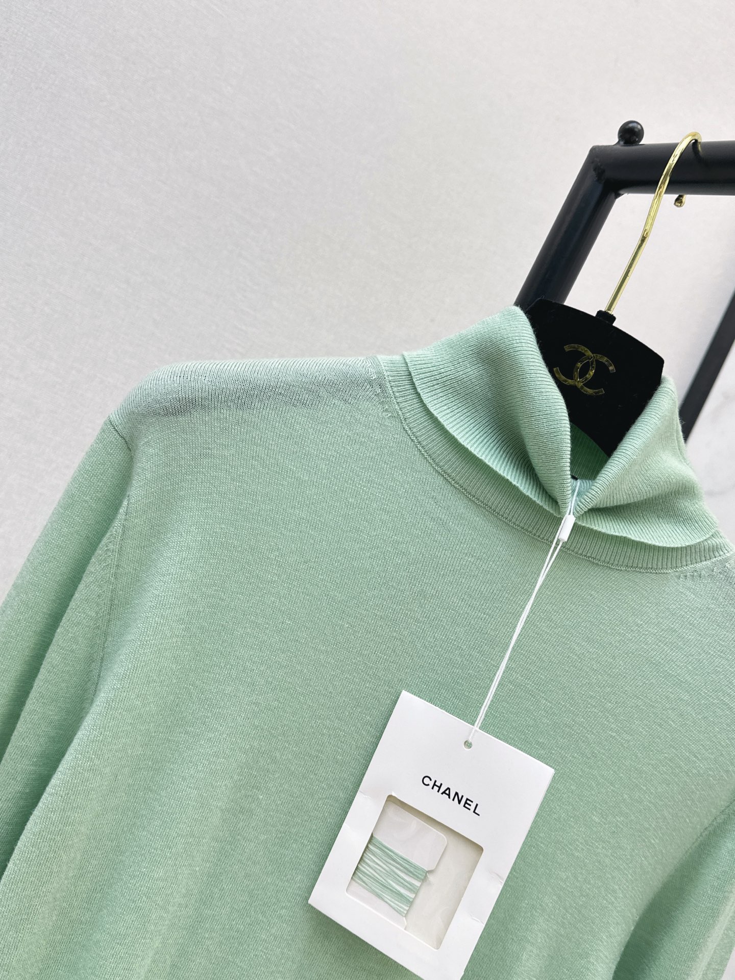 Chan 26ss high neck sweater