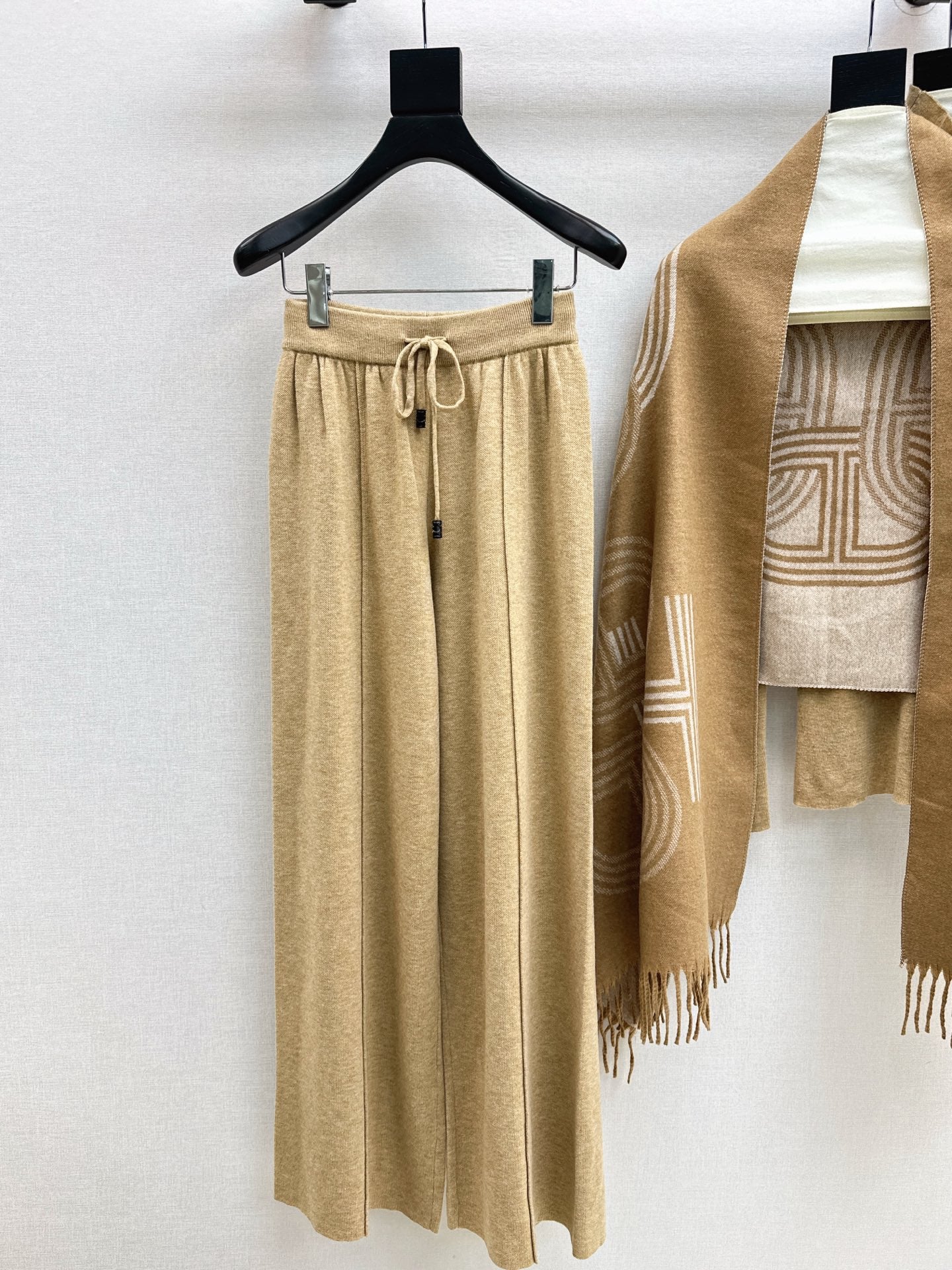 Herm 26ss knit outfit sets basic tee+pant+shawl