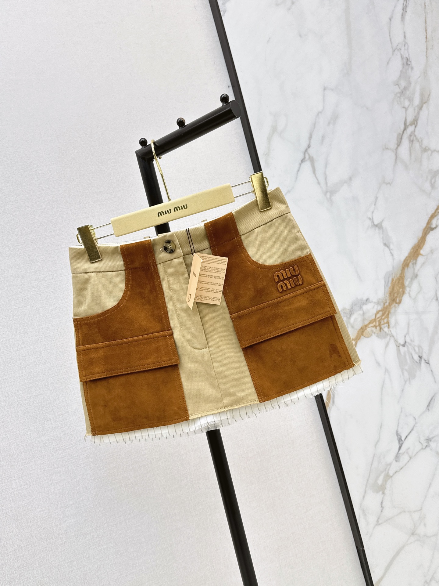 Miu 26ss contract suede mini skirt