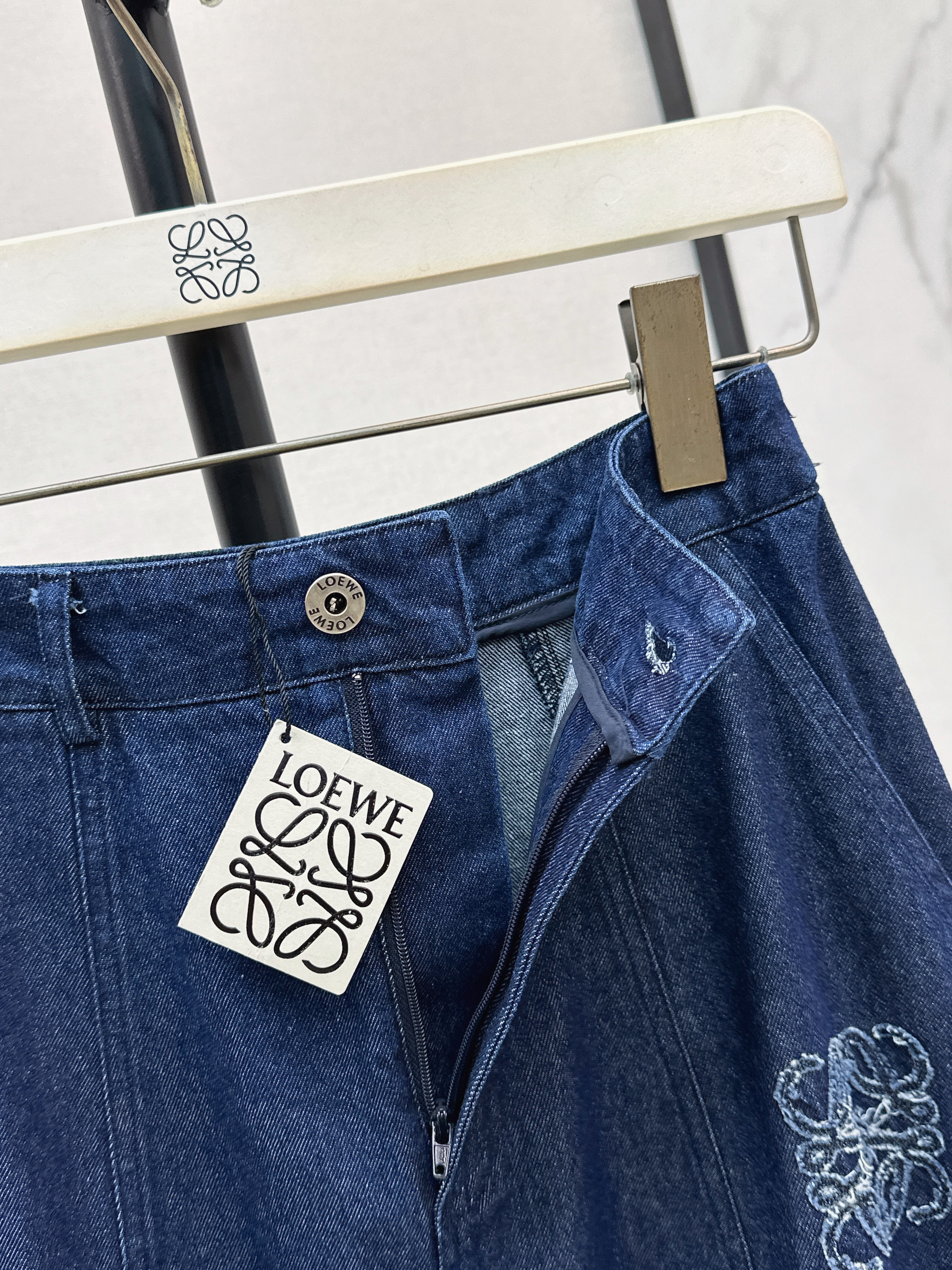 Loe 26ss High-Waisted A-Line Denim Skirt