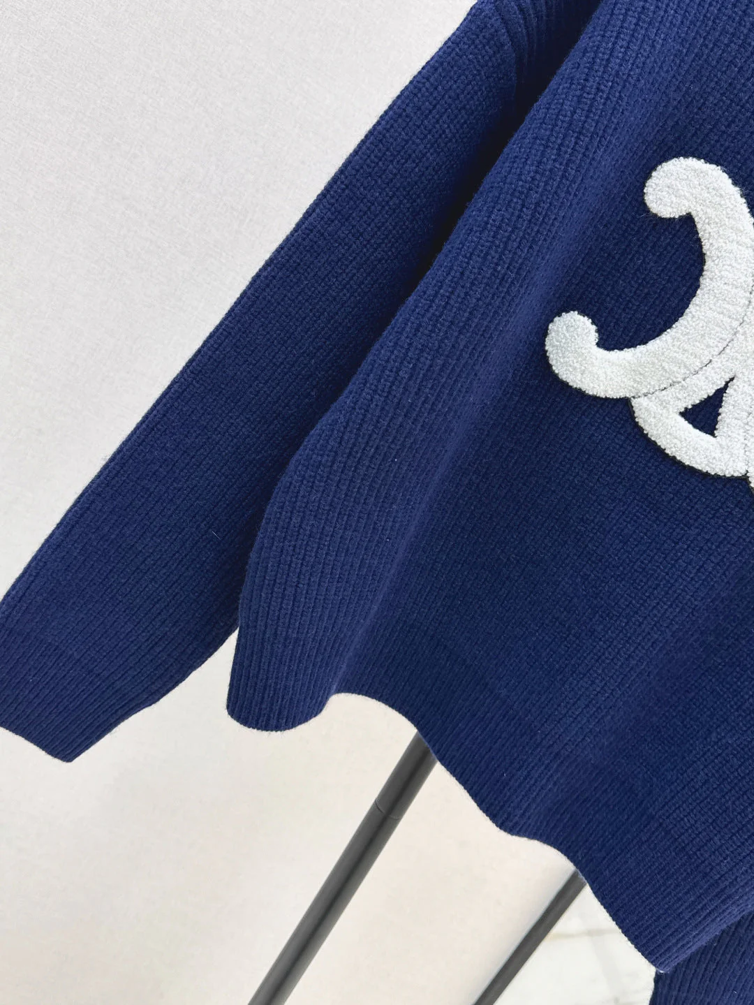 Celi 25fw embroidered sweater