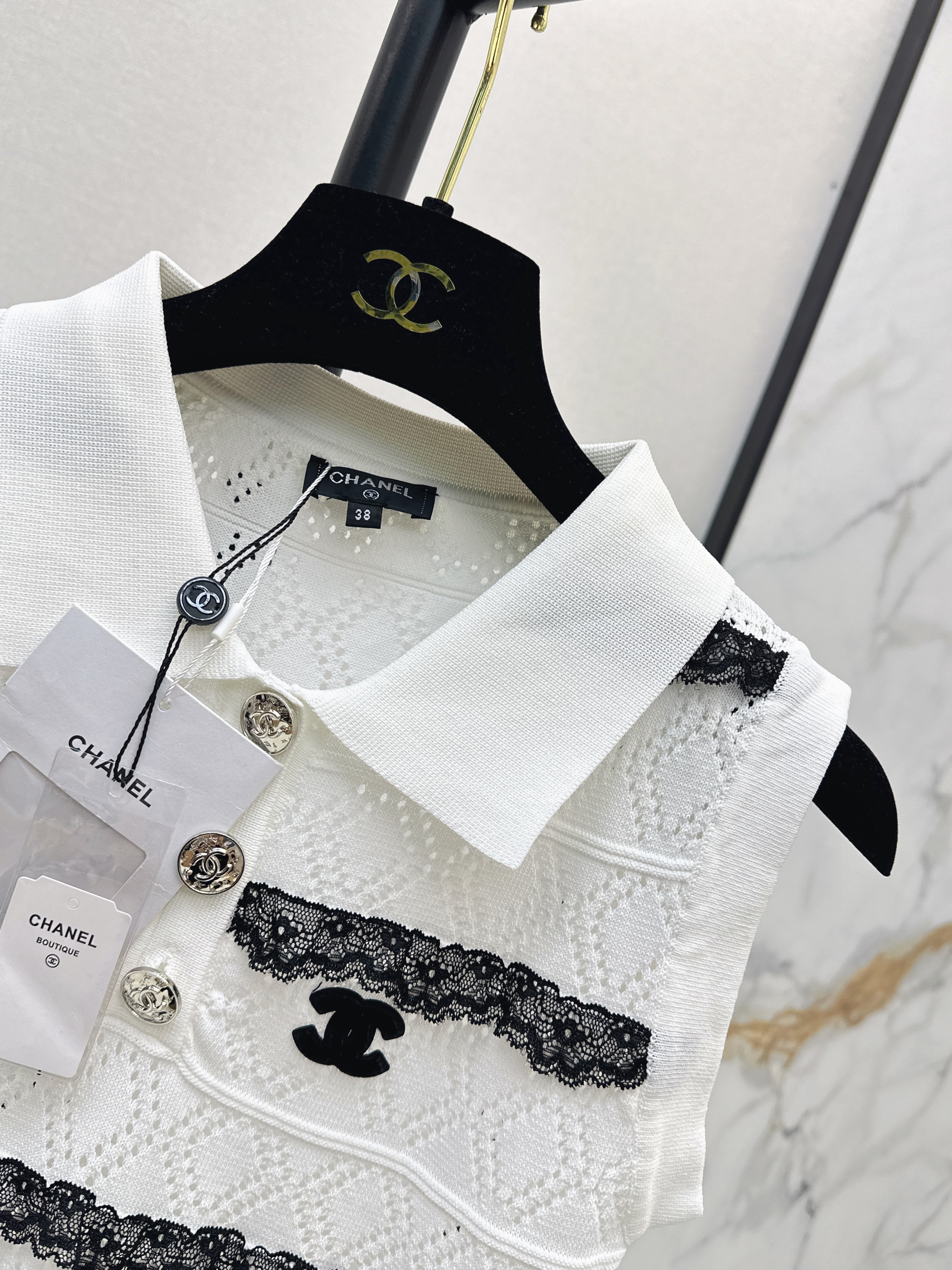 Chan 26ss lace knit vest