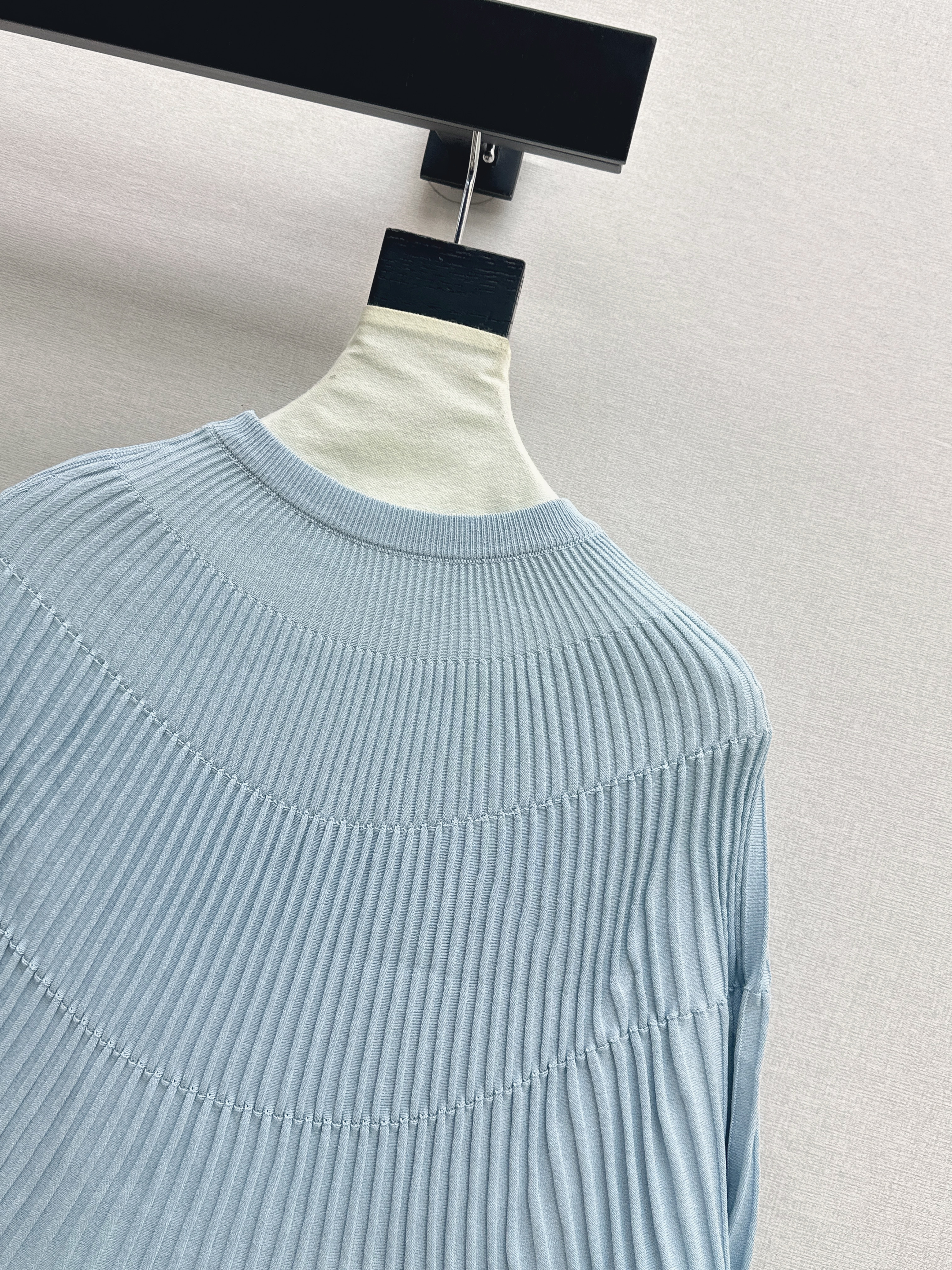 Miu 26ss cape knitwear